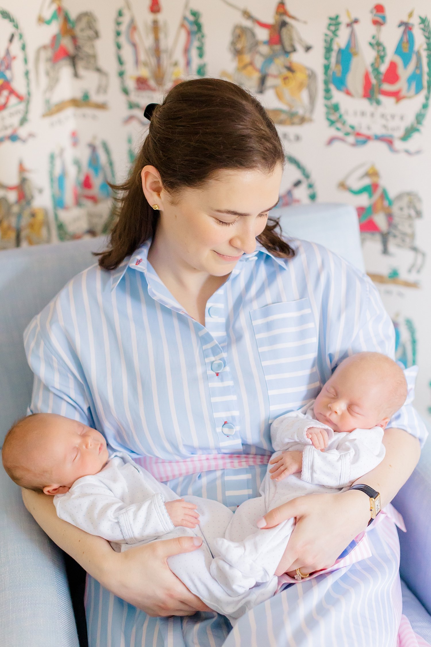 sarah-schmidt-photography-dc-newborn-photographer-washington-dc-twin-newborn-photography-natural-light_0018.jpg