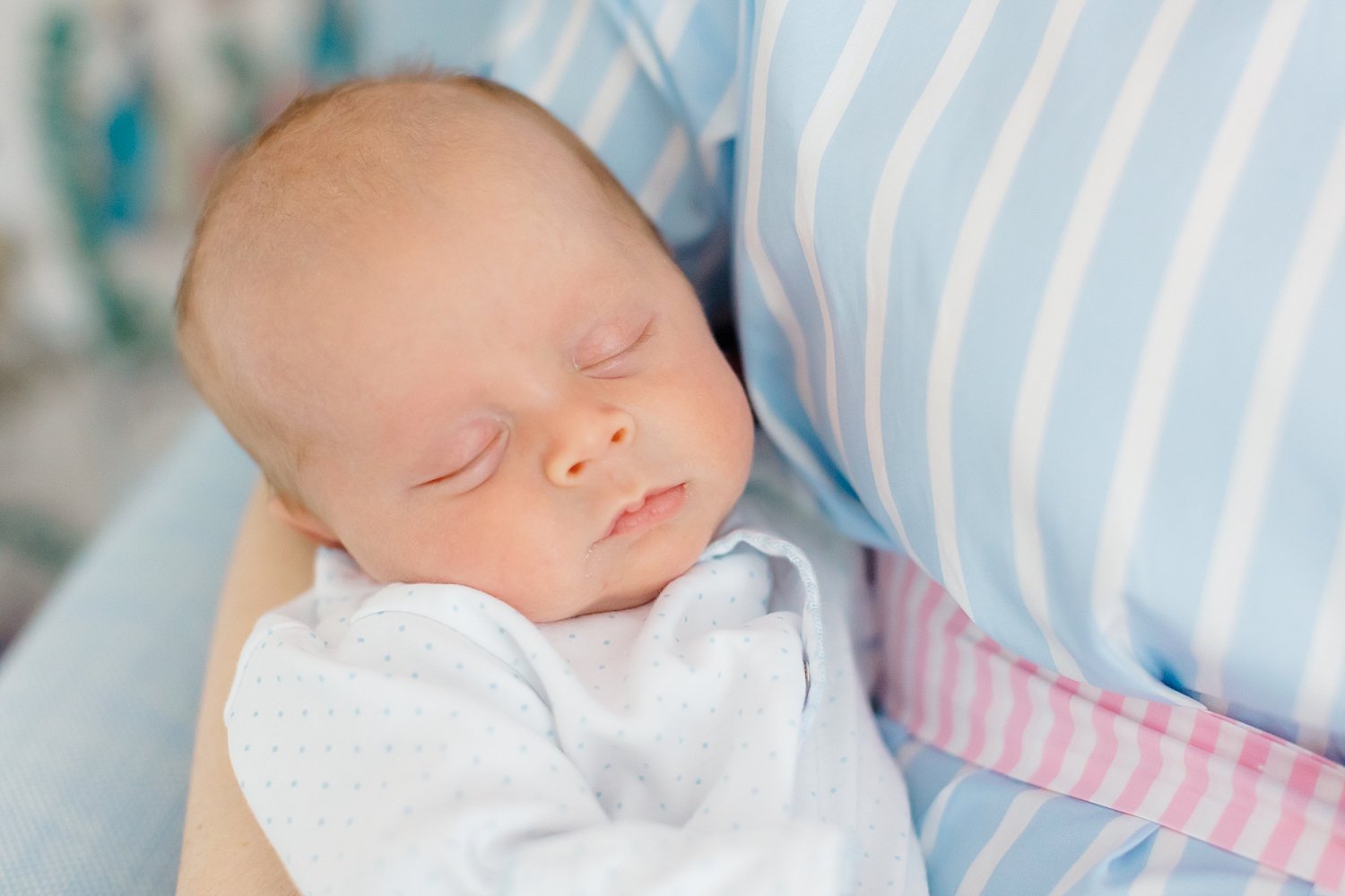 sarah-schmidt-photography-dc-newborn-photographer-washington-dc-twin-newborn-photography-natural-light_0016.jpg