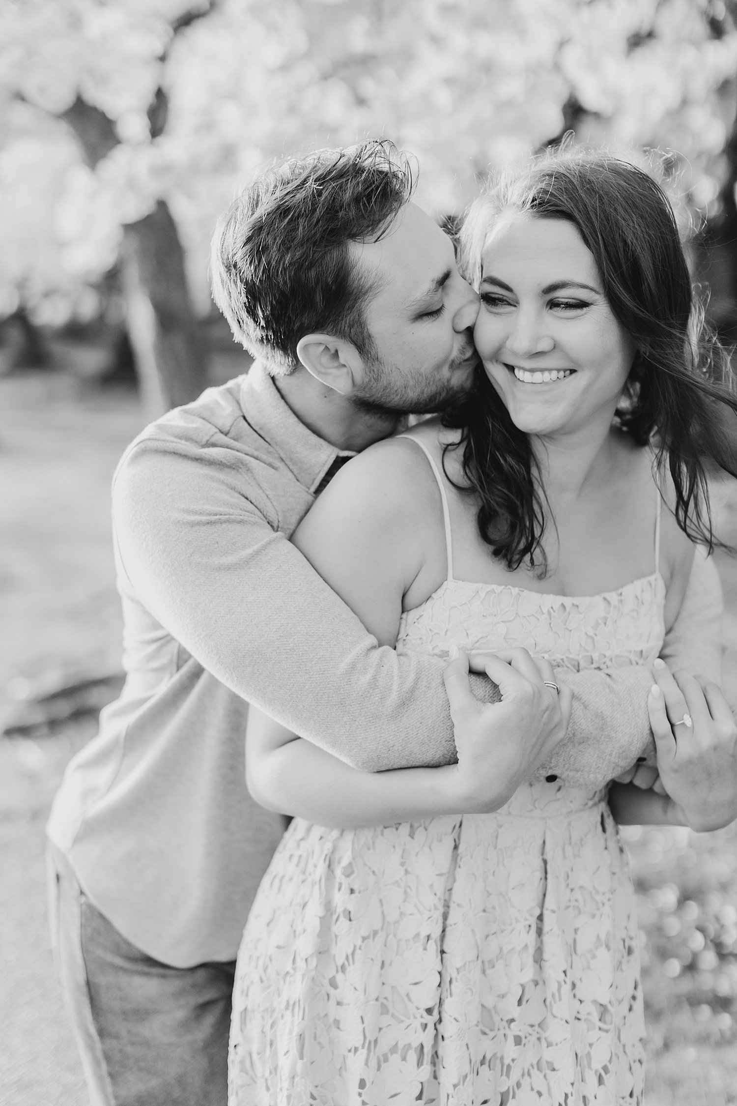 sarah-schmidt-photography-dc-wedding-photographer-tidal-basin-cherry-blossom-engagement-session_0016.jpg