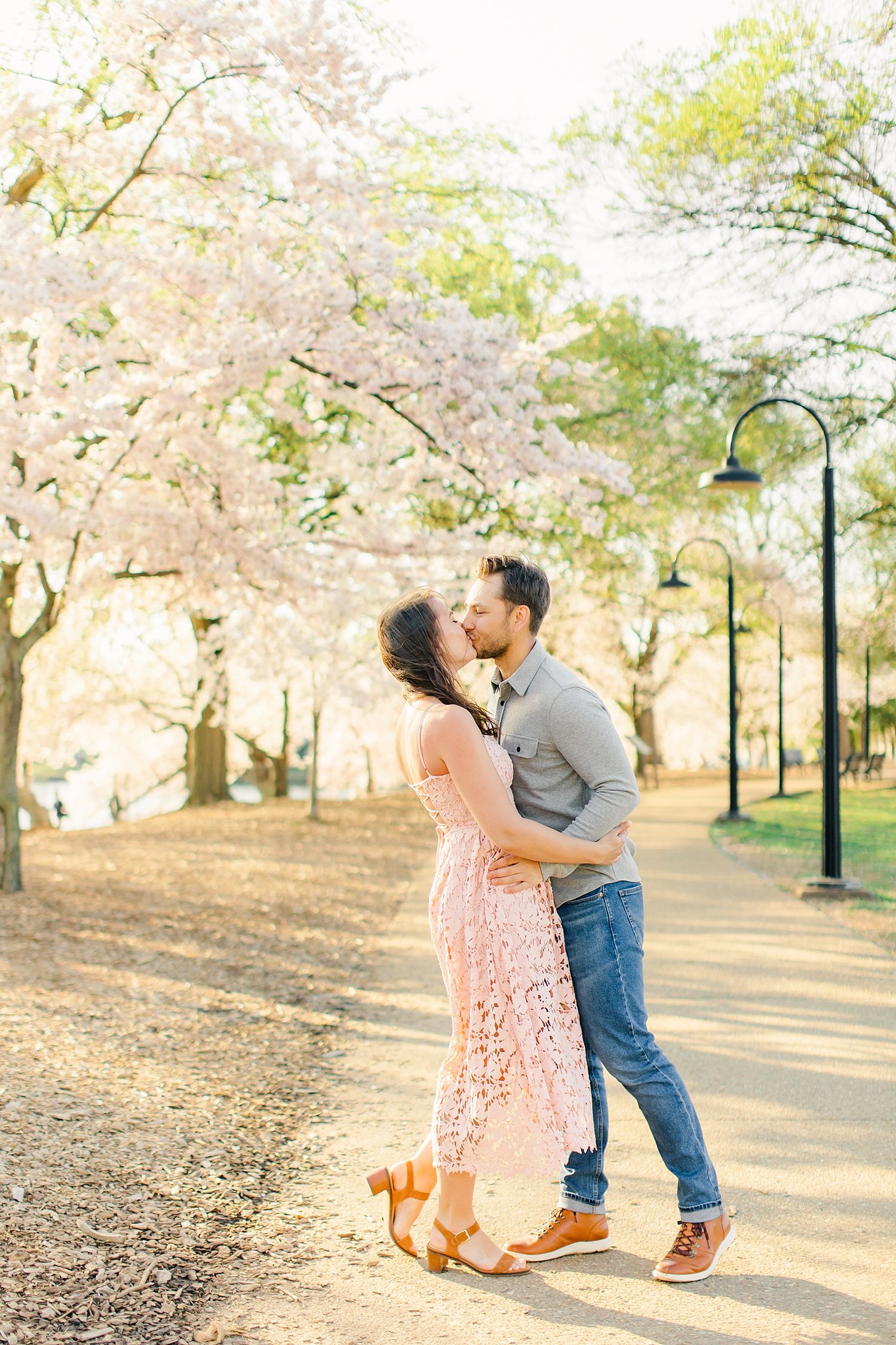 sarah-schmidt-photography-dc-wedding-photographer-tidal-basin-cherry-blossom-engagement-session_0038.jpg