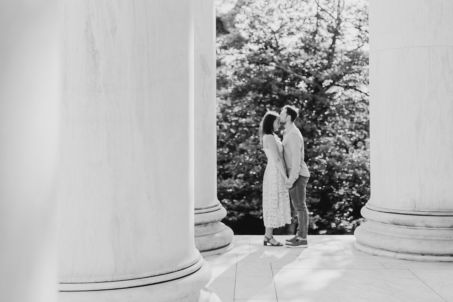 sarah-schmidt-photography-dc-wedding-photographer-tidal-basin-cherry-blossom-engagement-session_0043.jpg