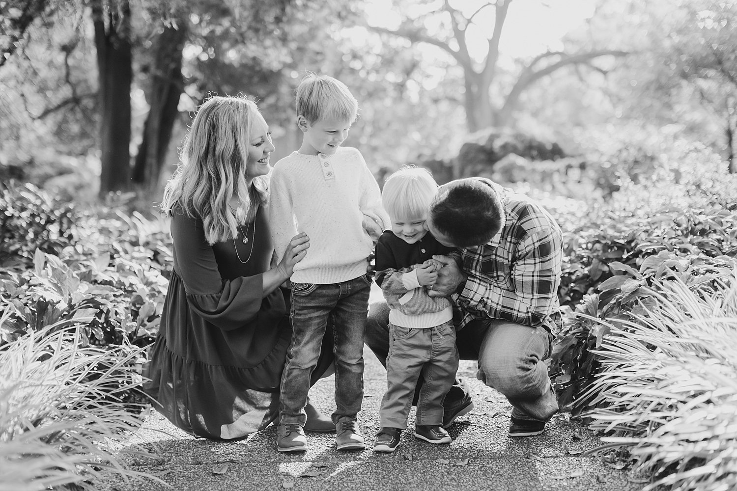 sarah-schmidt-photography-virginia-family-photographer-fall-park-family-session-in-alexandria-virginia_0006.jpg