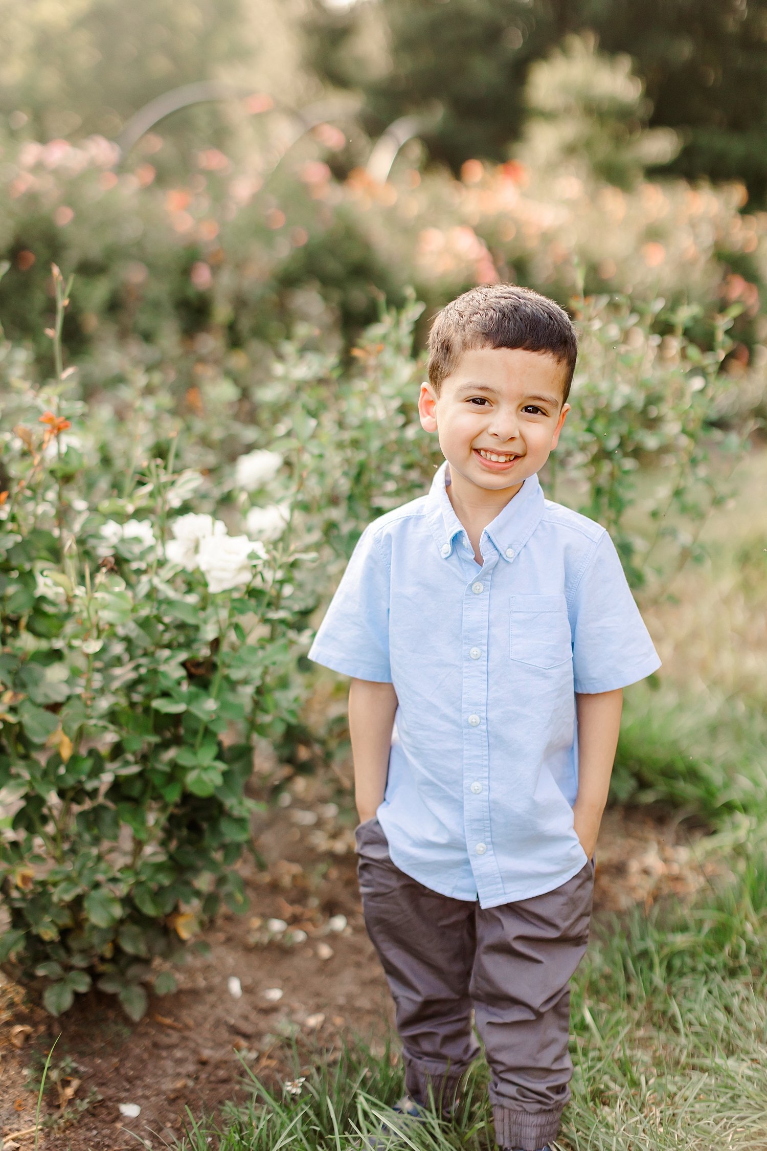 sarah-schmidt-photography-virginia-family-photographer-garden-family-session_0016.jpg