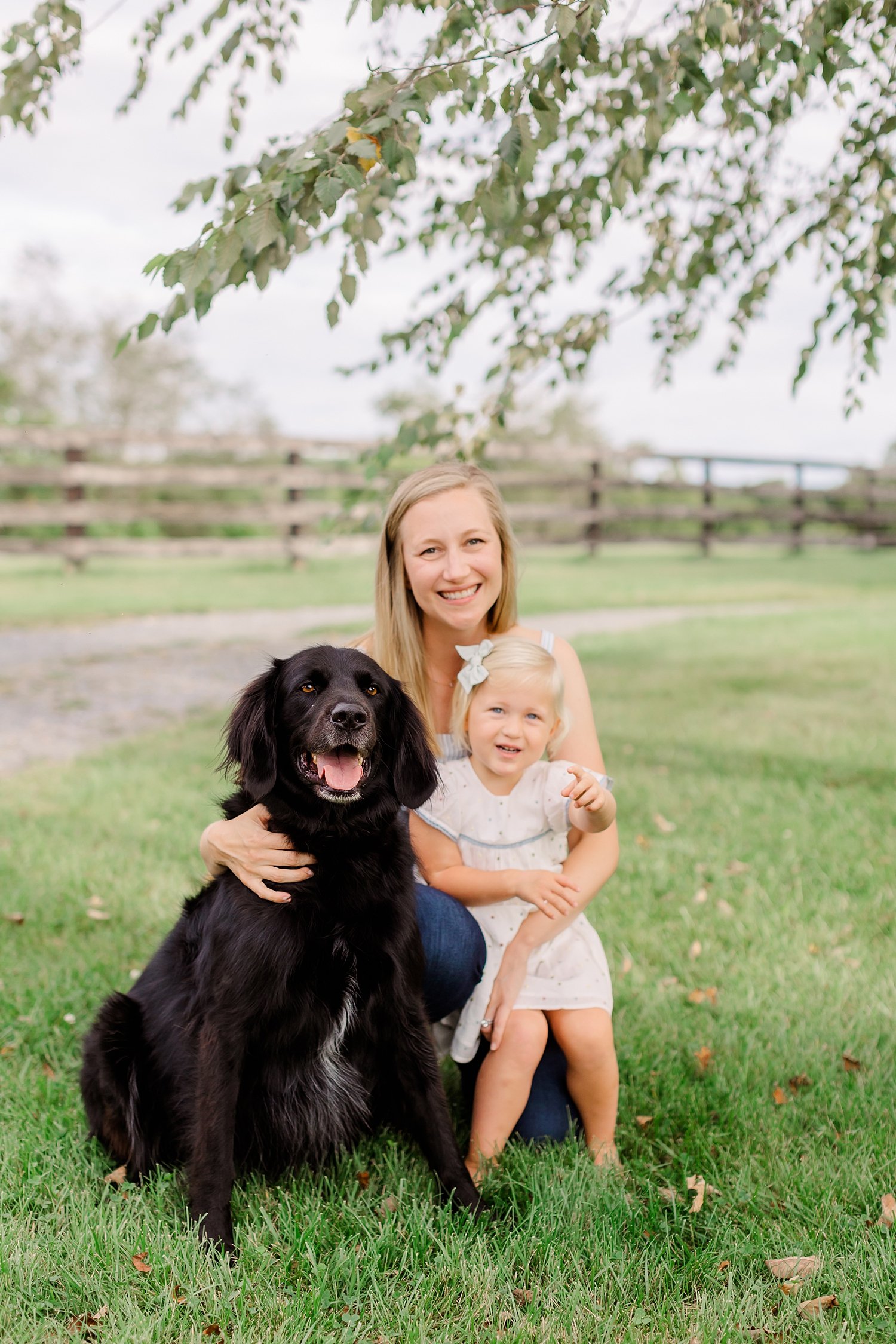 sarah-schmidt-photography-virginia-family-photographer-summer-family-session-in-a-virginia-field_0002.jpg