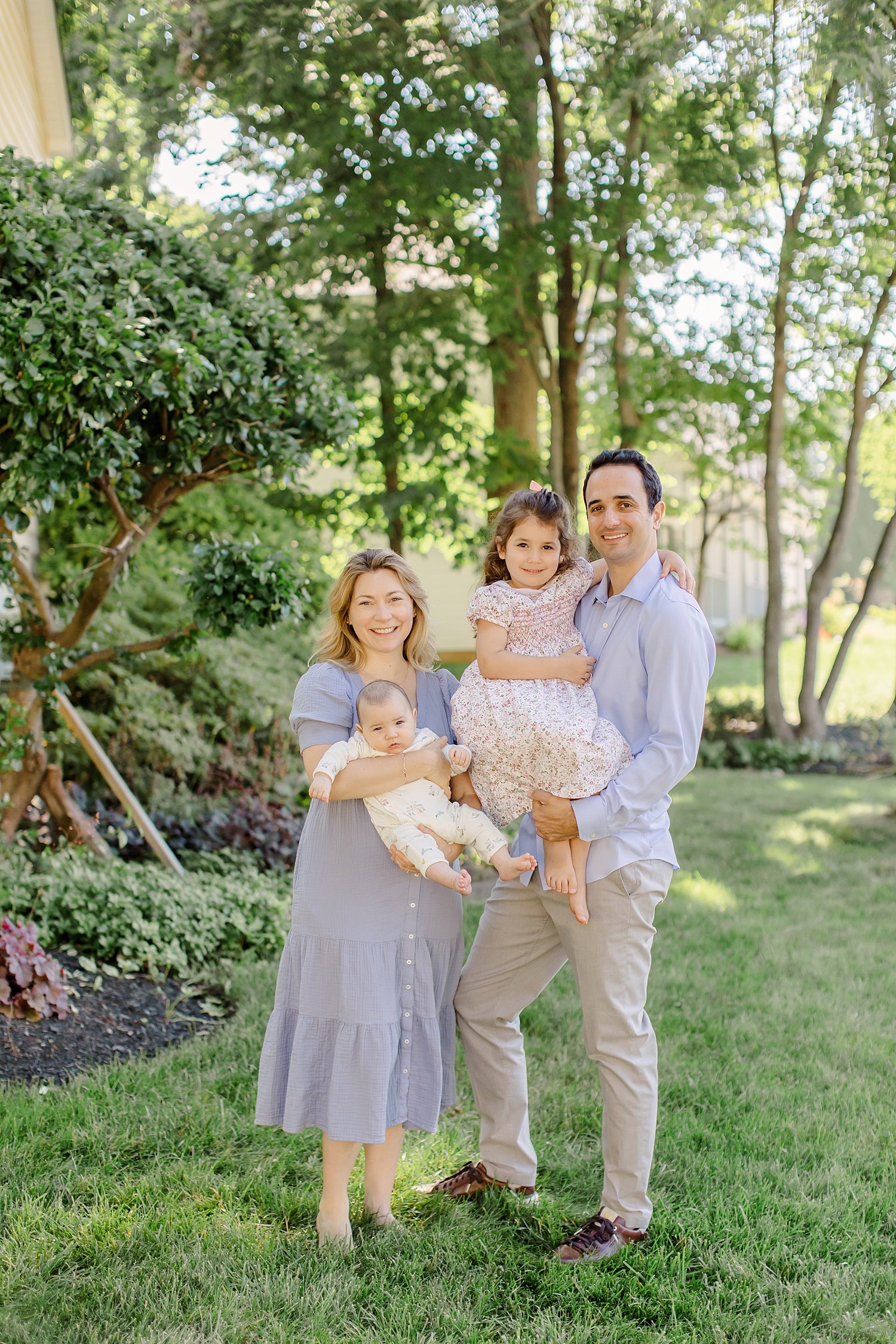 sarah-schmidt-photography-virginia-family-photographer-summer-in-home-family-session_0005.jpg