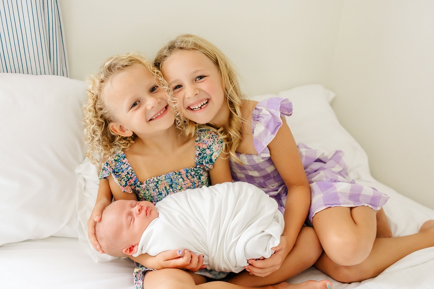 sarah-schmidt-photography-virginia-newborn-photographer-outdoor-newborn-session-with-siblings_0014.jpg