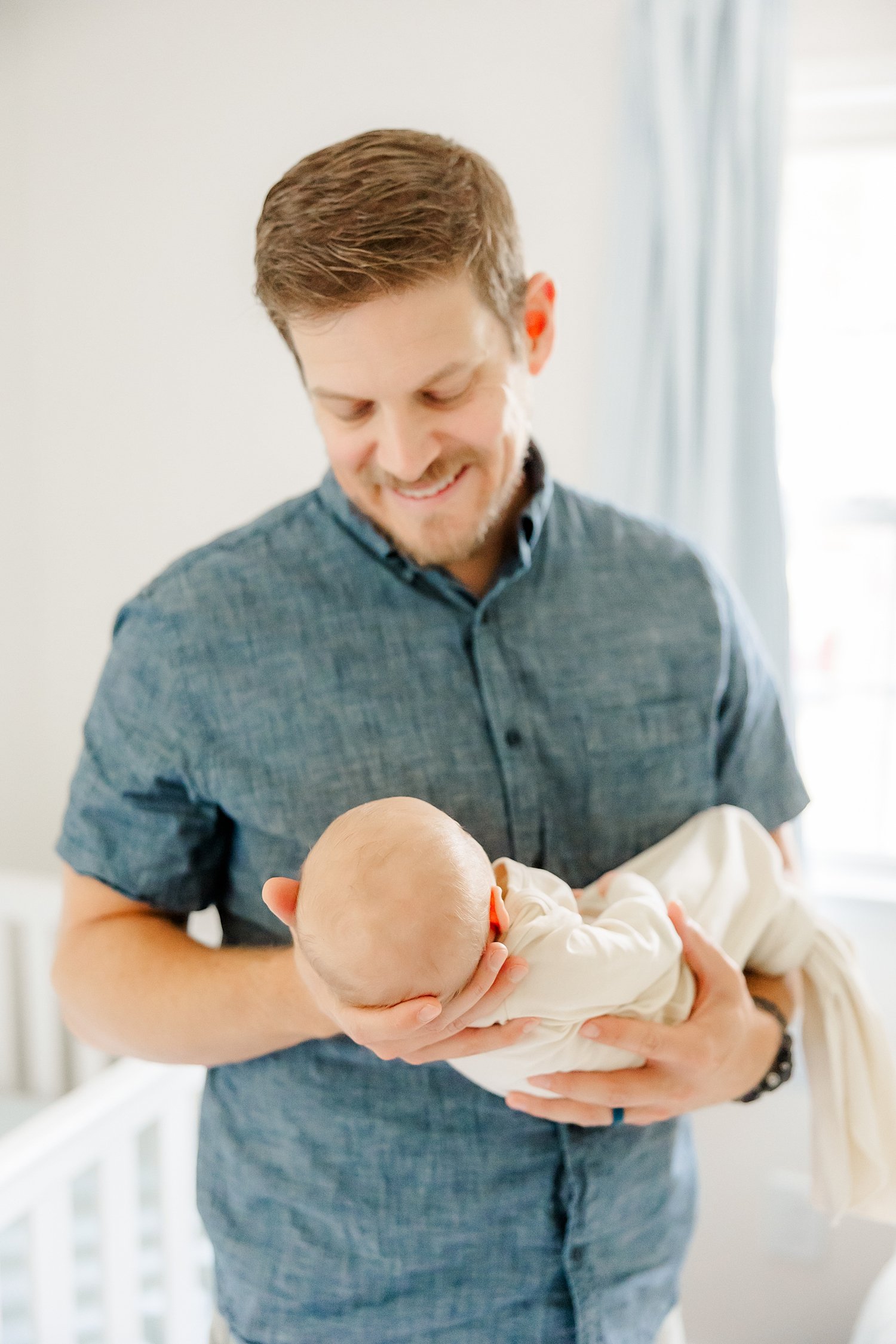 sarah-schmidt-photography-virginia-newborn-photographer-outdoor-newborn-session-with-siblings_0066.jpg