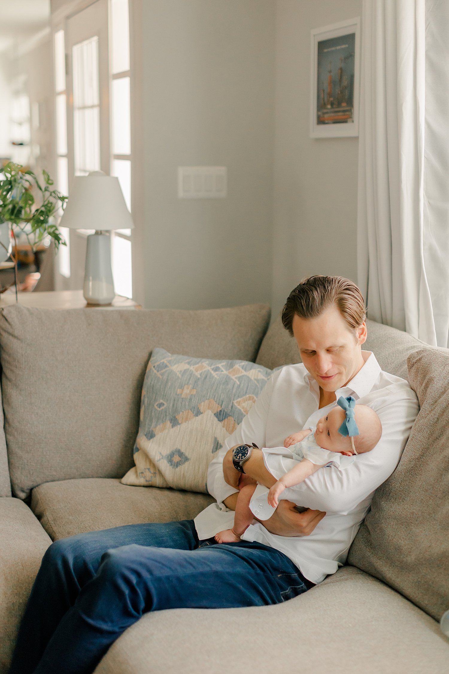 sarah-schmidt-photography-virginia-newborn-photographer-relaxed-in-home-newborn-session_0001.jpg