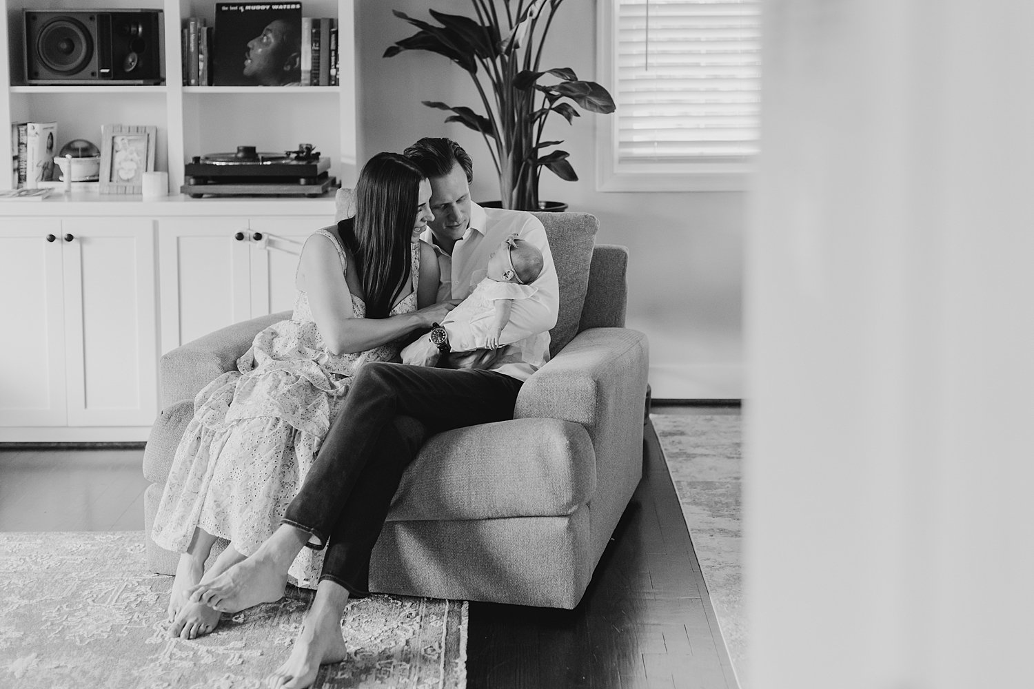 sarah-schmidt-photography-virginia-newborn-photographer-relaxed-in-home-newborn-session_0051.jpg