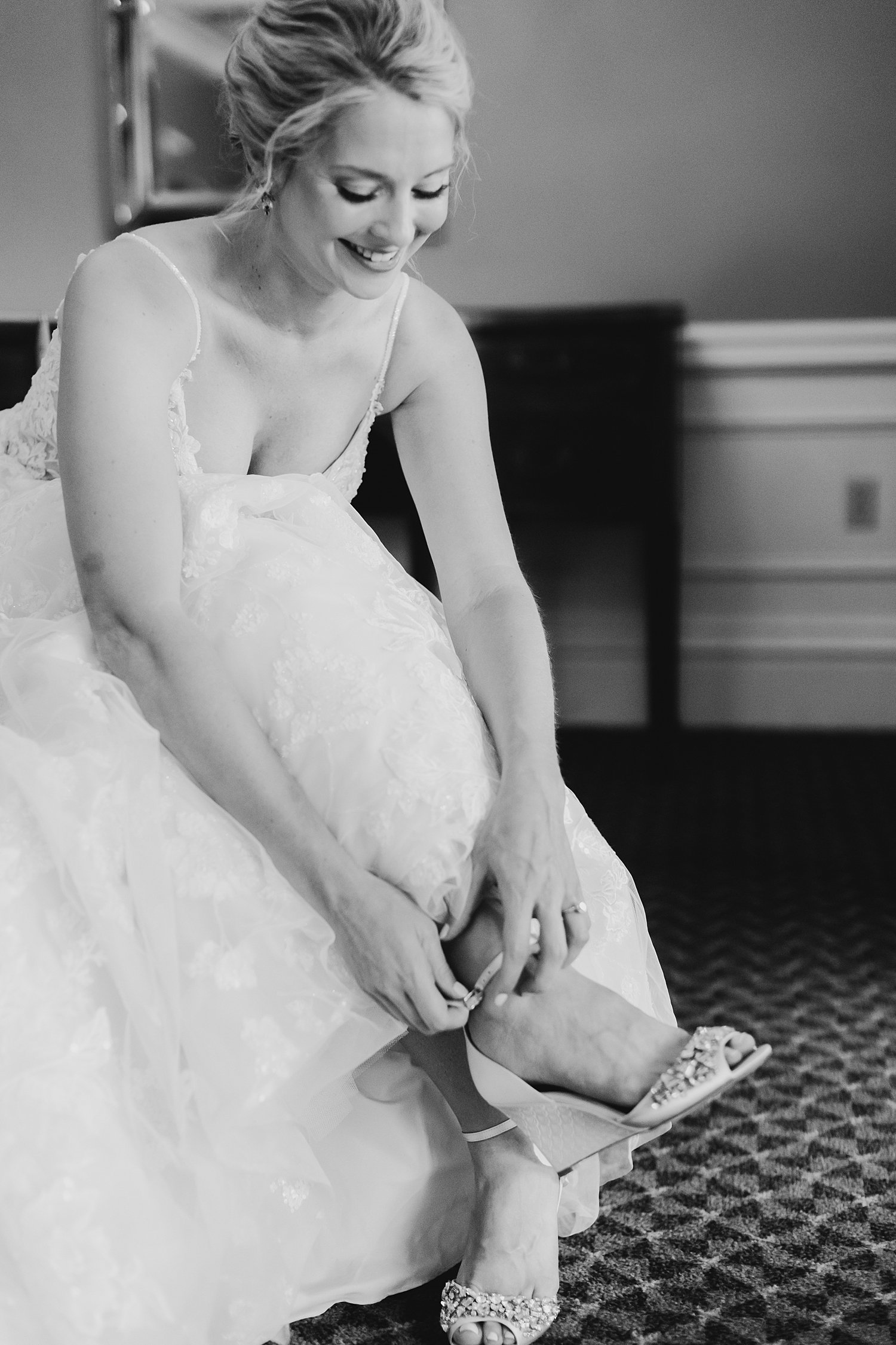 sarah-schmidt-photography-virginia-wedding-photographer-belle-haven-country-club-wedding_0031.jpg