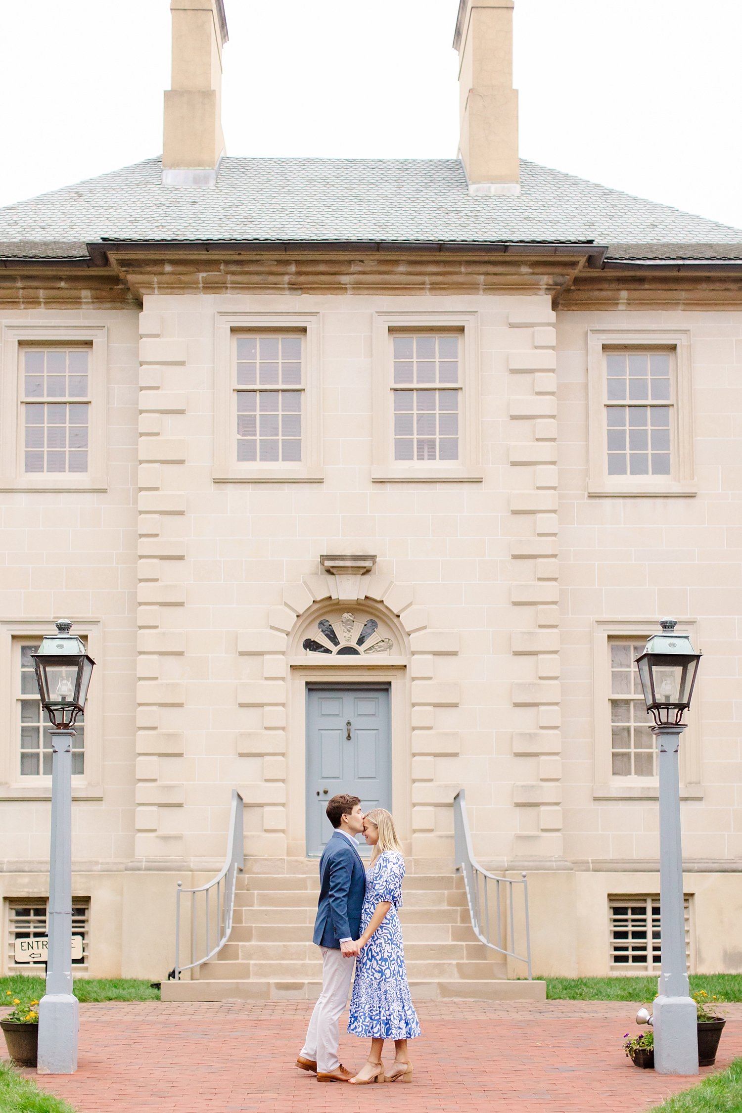 sarah-schmidt-photography-virginia-wedding-photographer-classic-old-town-alexandira-engagement-session_0039.jpg