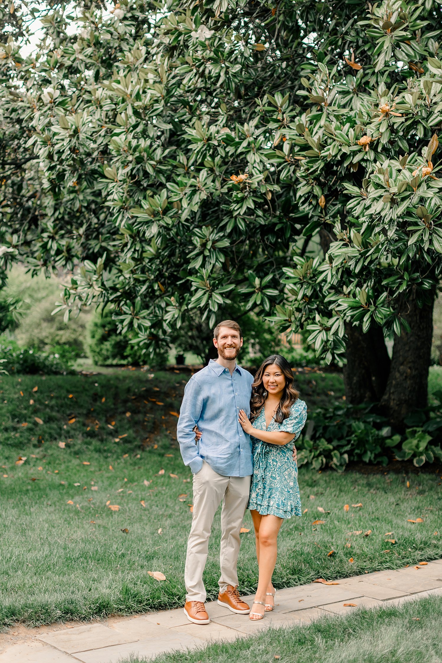 sarah-schmidt-photography-virginia-wedding-photographer-oatlands-historic-house-and-gardens-engagement-sessionn_0032.jpg