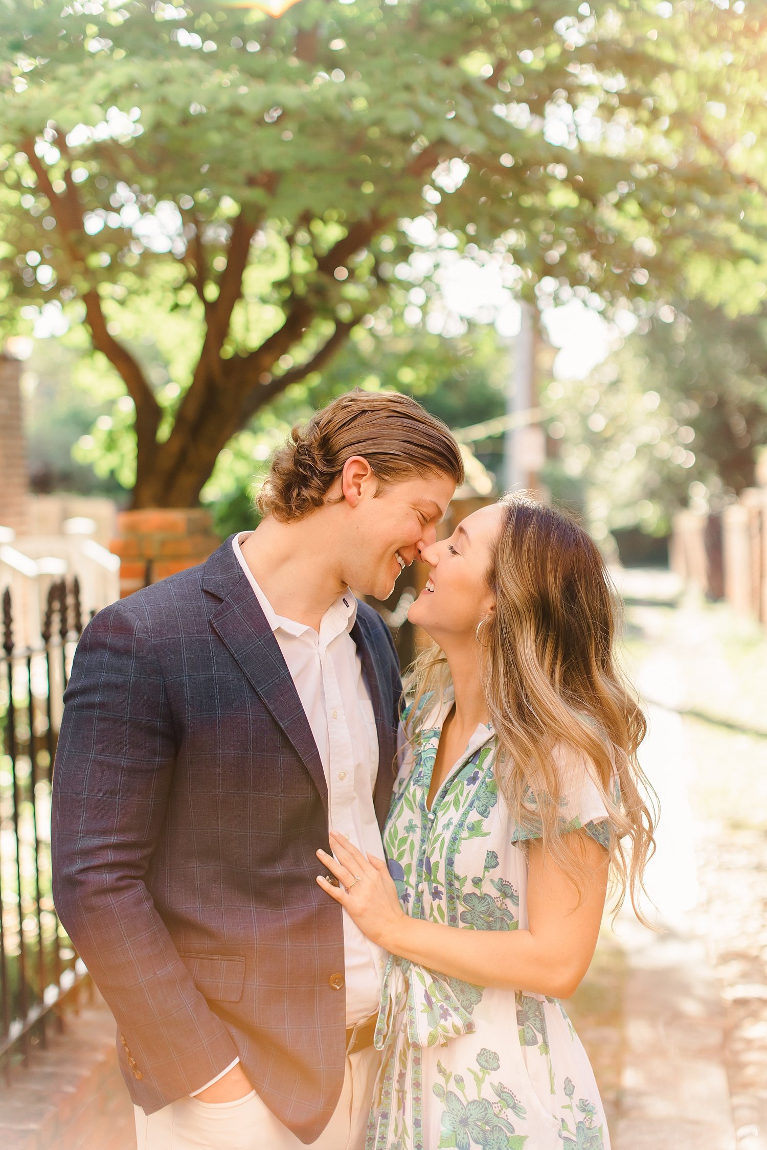 sarah-schmidt-photography-virginia-wedding-photographer-old-town-alexandira-summer-engagement-session_0035.jpg