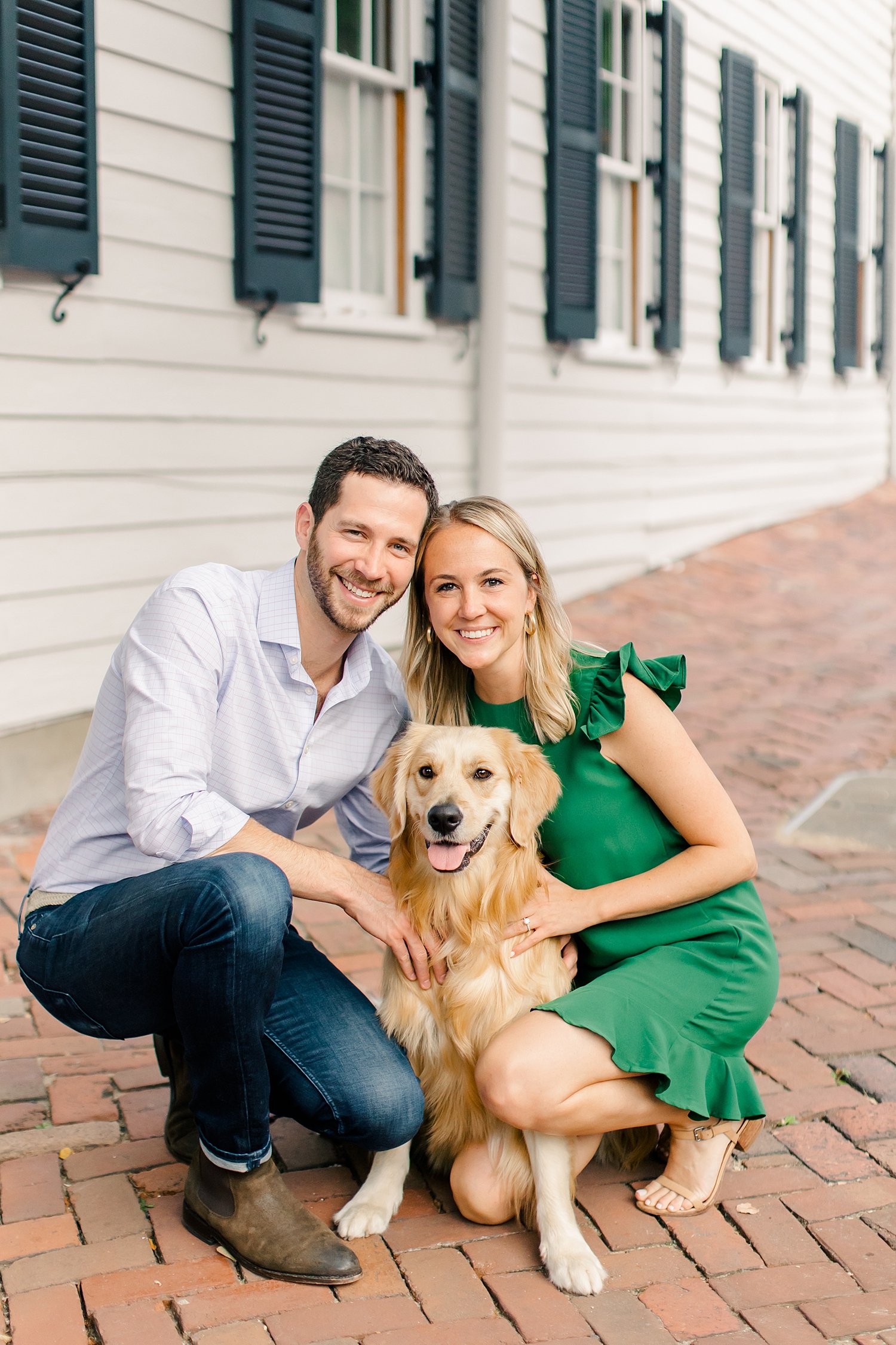 sarah-schmidt-photography-virginia-wedding-photographer-old-town-alexandria-engagement-session-with-dog_0001.jpg