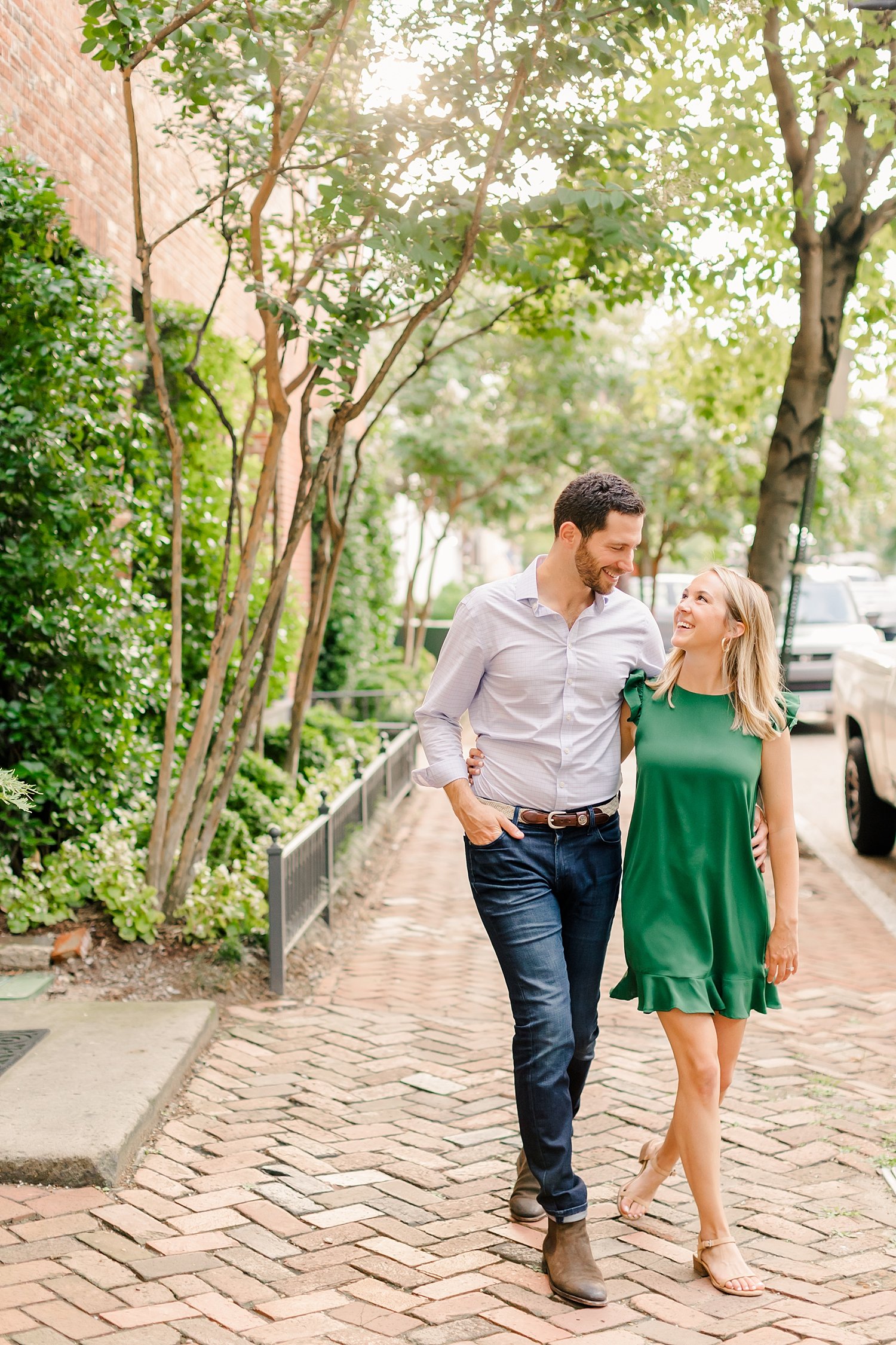 sarah-schmidt-photography-virginia-wedding-photographer-old-town-alexandria-engagement-session-with-dog_0013.jpg