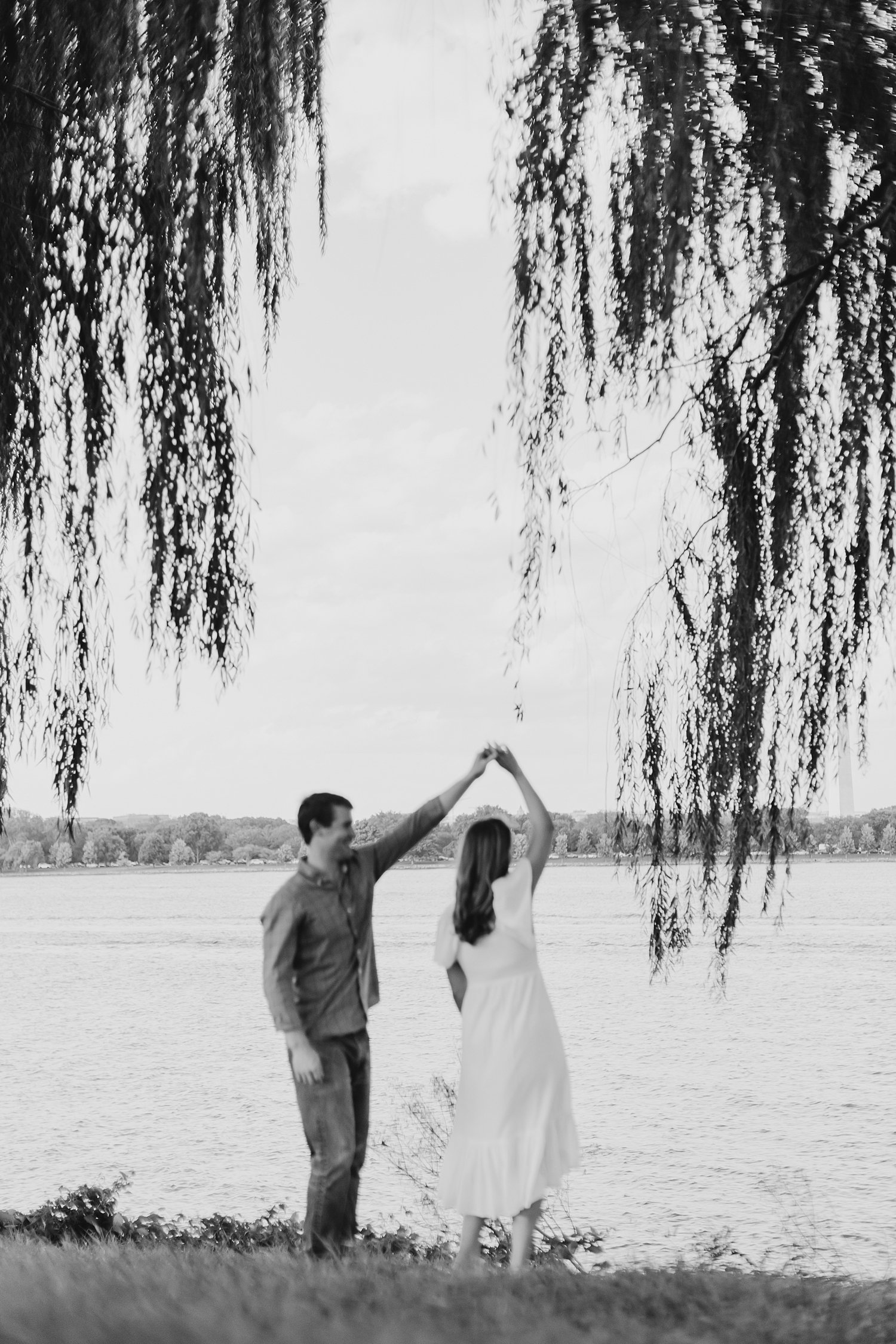 sarah-schmidt-photography-virginia-wedding-photographer-park-engagement-session_0012.jpg