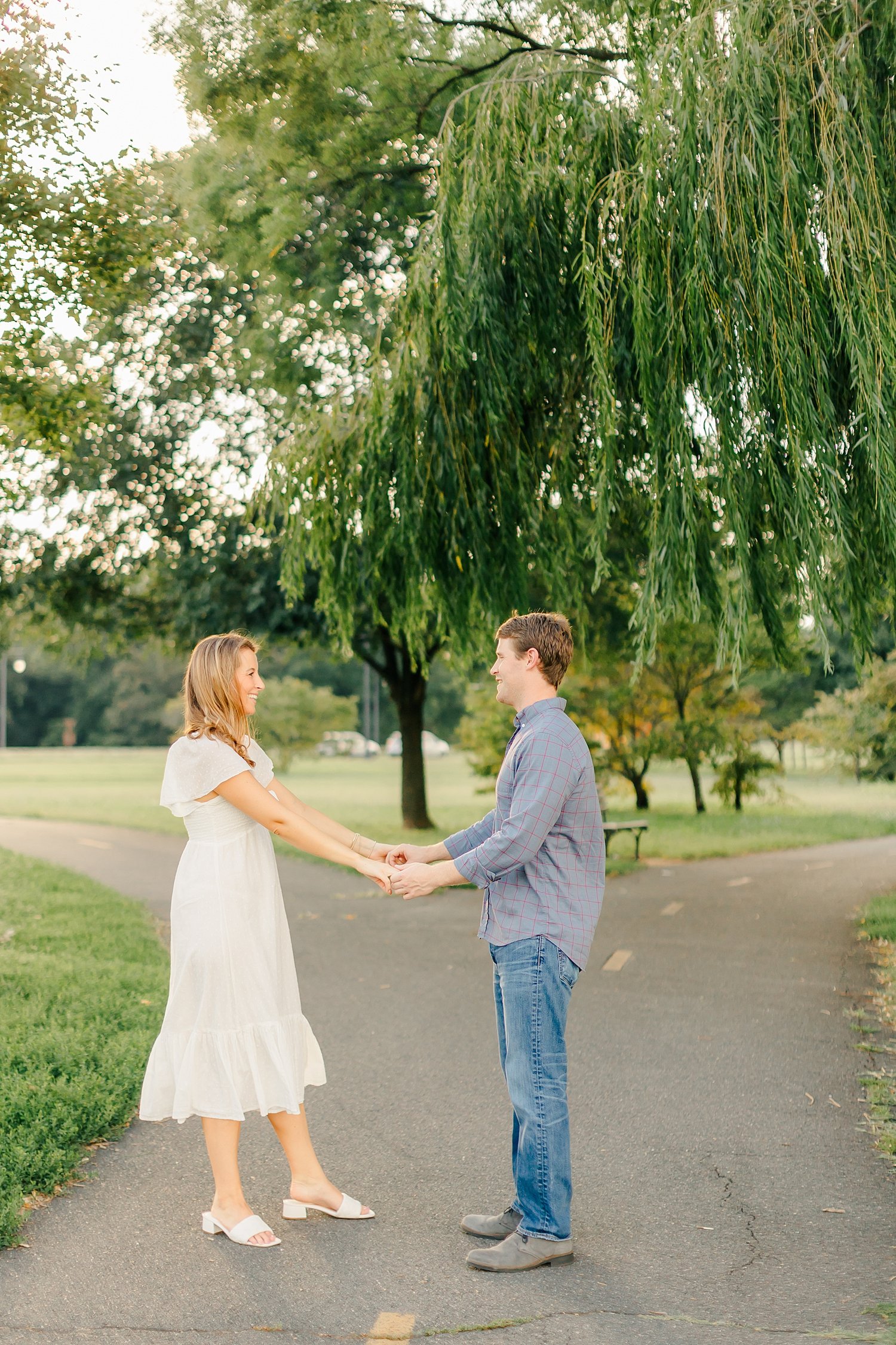 sarah-schmidt-photography-virginia-wedding-photographer-park-engagement-session_0024.jpg