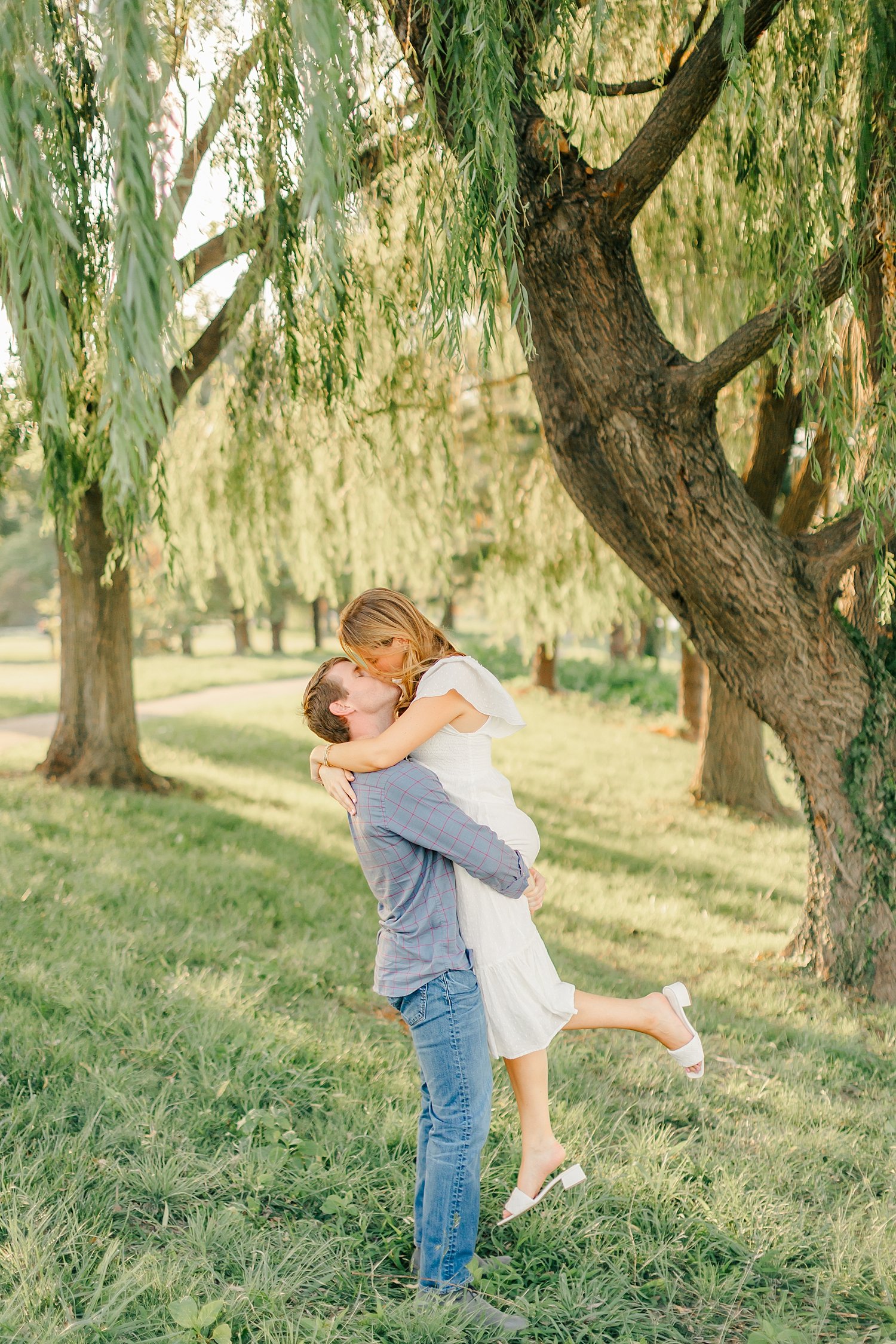 sarah-schmidt-photography-virginia-wedding-photographer-park-engagement-session_0035.jpg