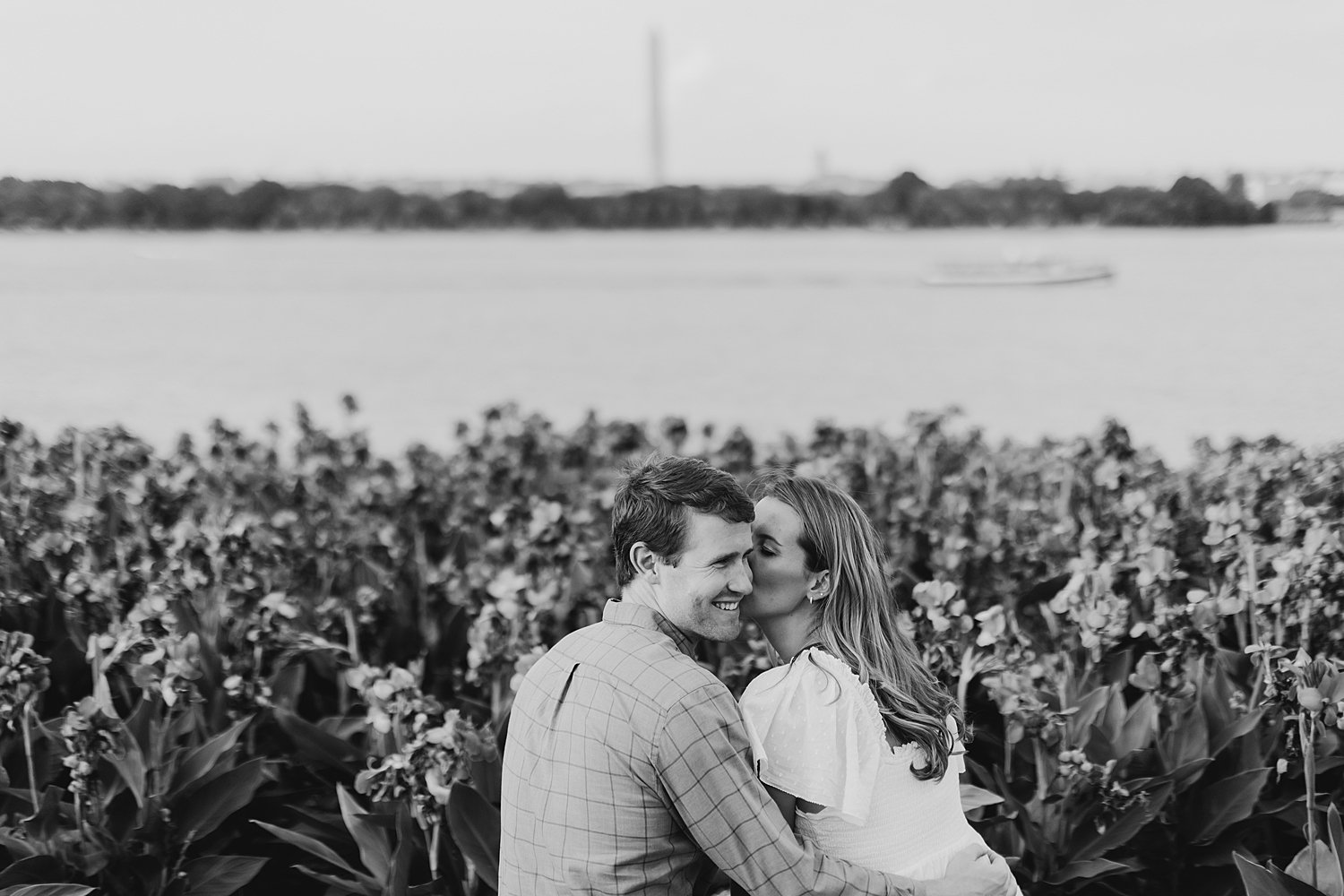 sarah-schmidt-photography-virginia-wedding-photographer-park-engagement-session_0070.jpg