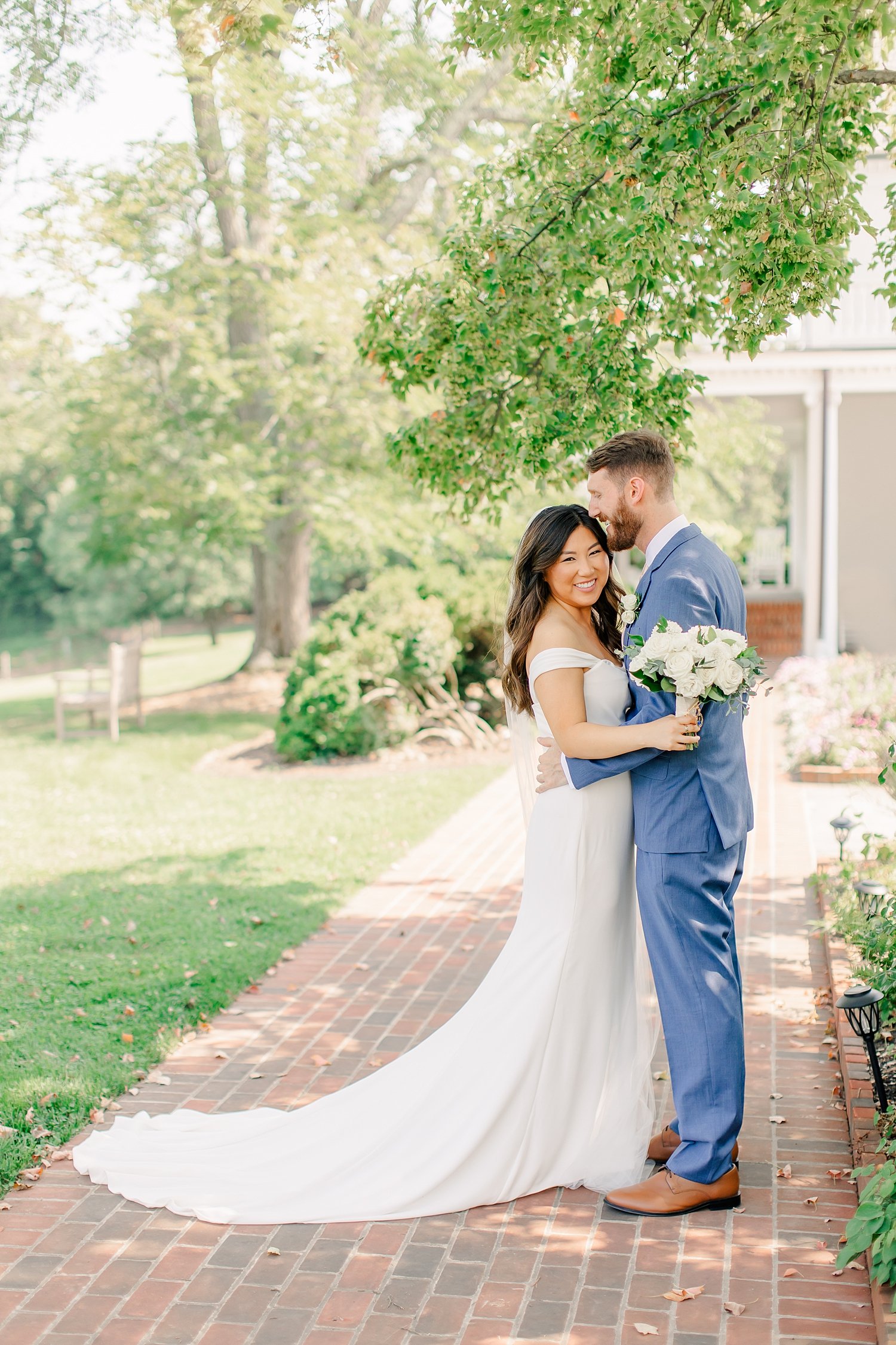 sarah-schmidt-photography-virginia-wedding-photographer-river-farm-wedding-summer_0026.jpg