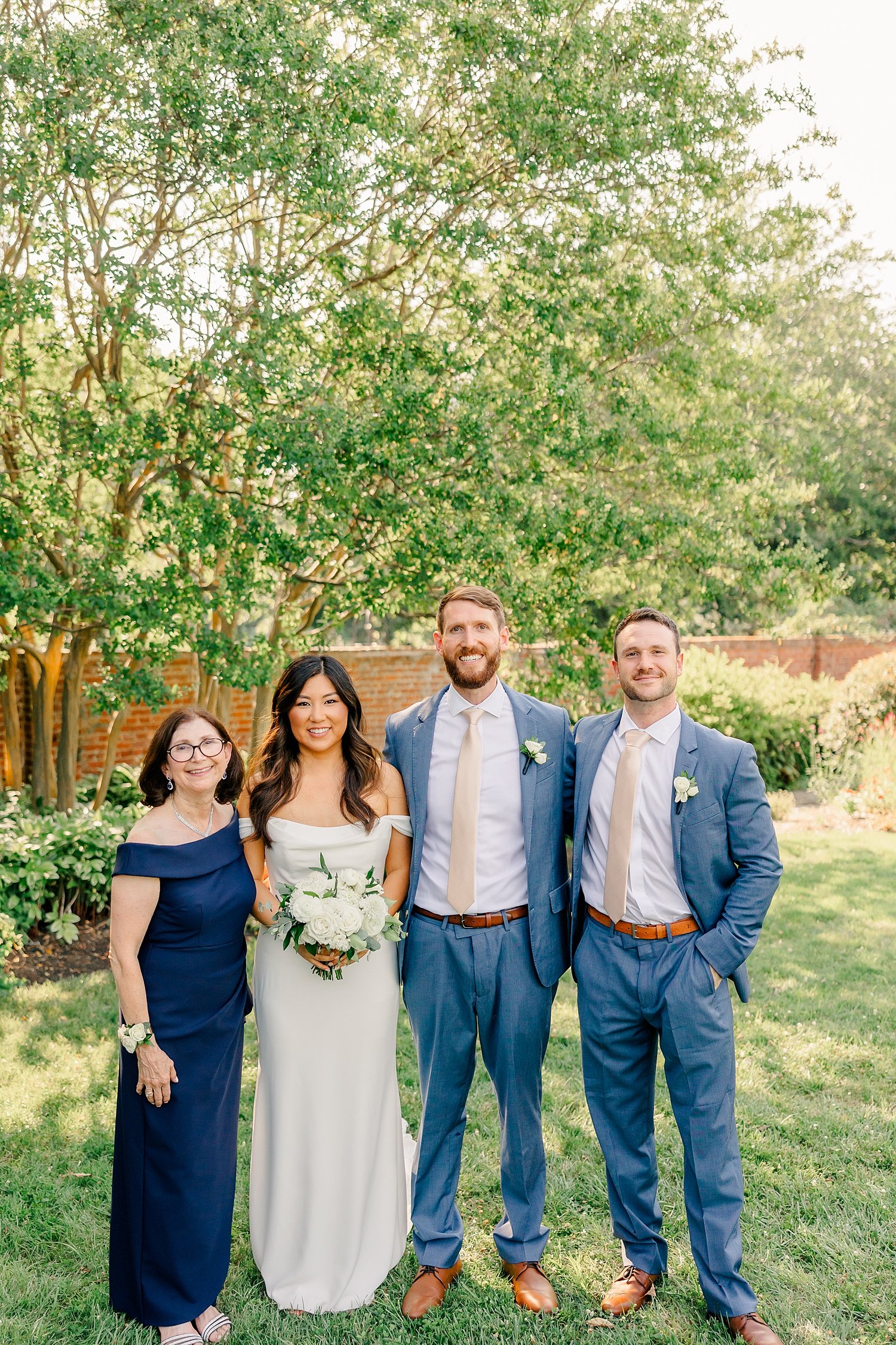 sarah-schmidt-photography-virginia-wedding-photographer-river-farm-wedding-summer_0068.jpg