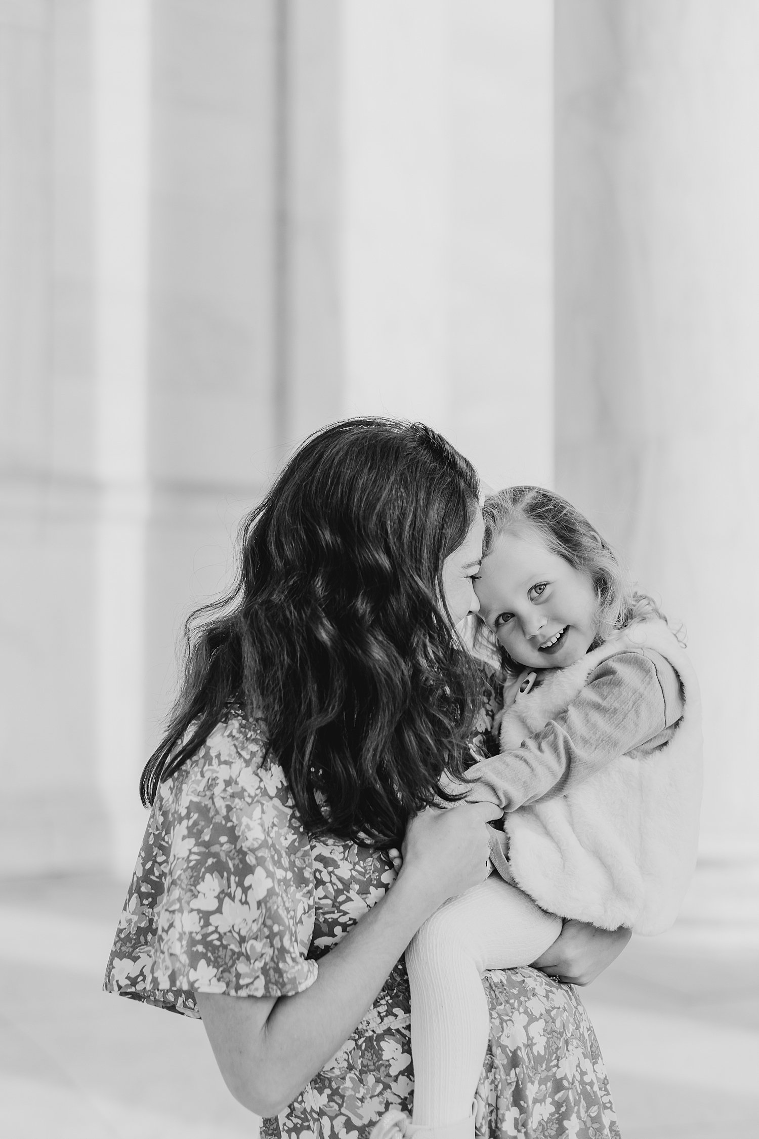 sarah-schmidt-photography-dc-family-photographer-fall-session-at-the-lincoln-memorial_0024.jpg