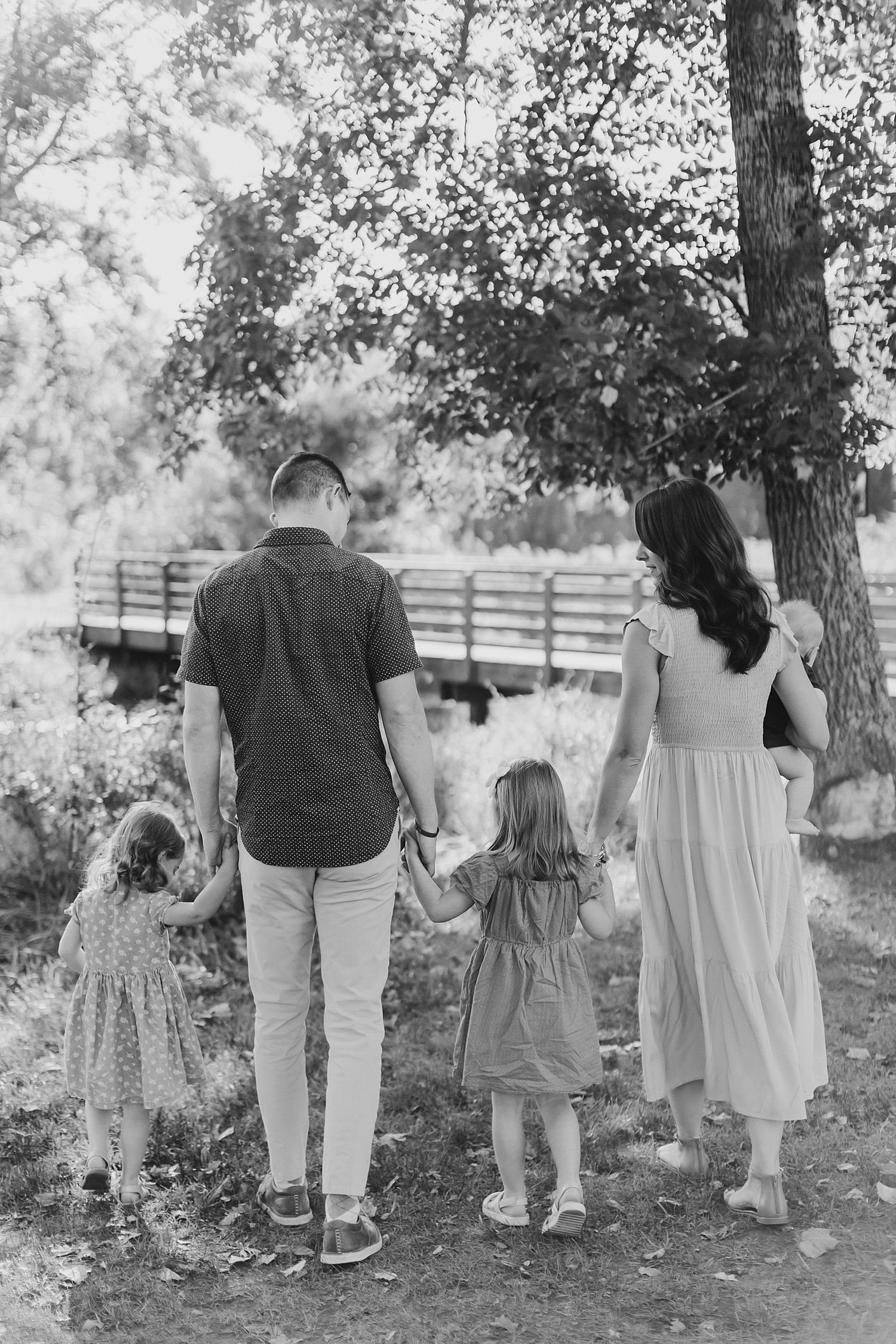 sarah-schmidt-photography-virginia-family-photographer-colorful-natural-light-family-session_0006.jpg