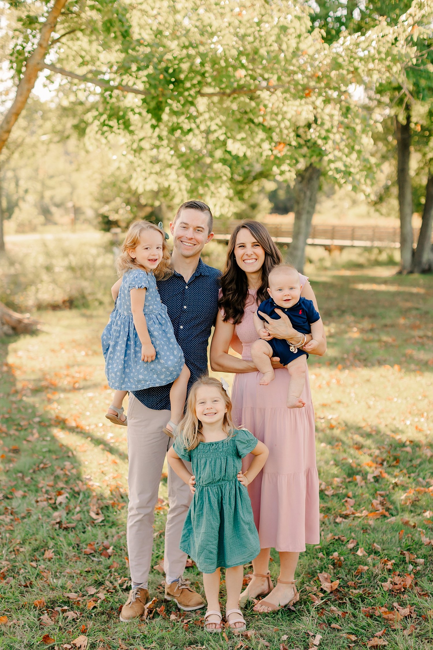 sarah-schmidt-photography-virginia-family-photographer-colorful-natural-light-family-session_0022.jpg