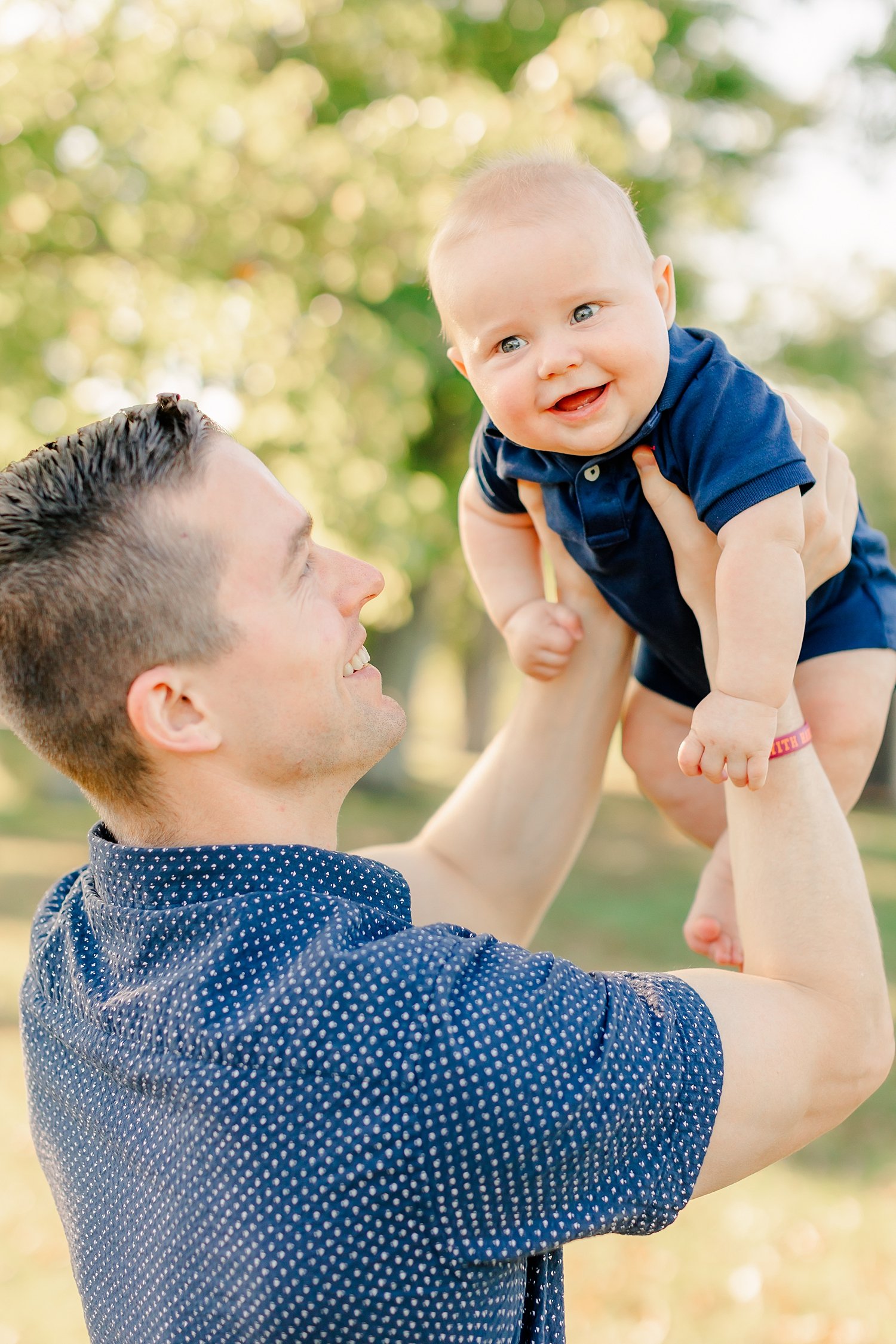 sarah-schmidt-photography-virginia-family-photographer-colorful-natural-light-family-session_0025.jpg