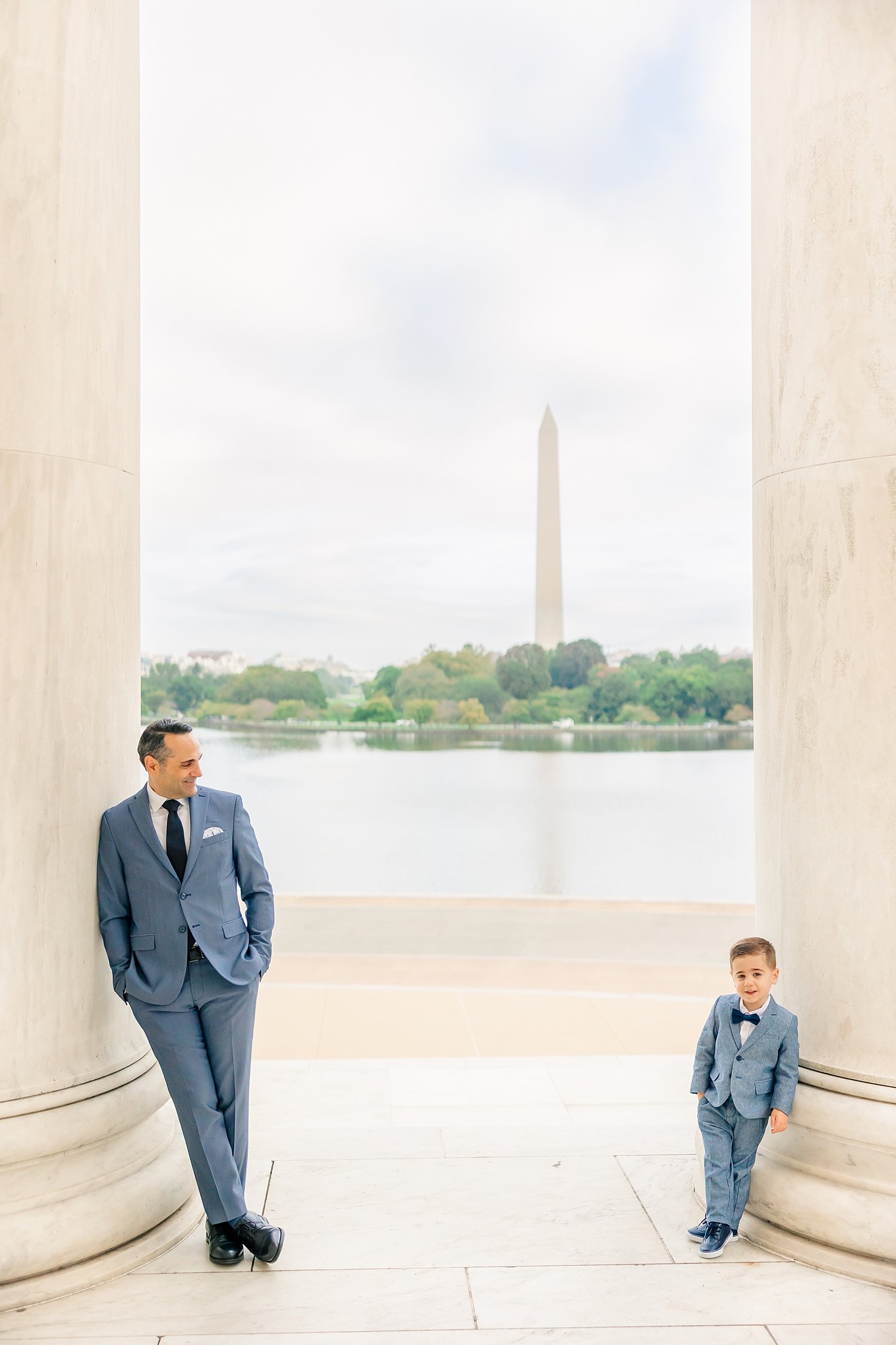 sarah-schmidt-photography-virginia-family-photographer-elegant-early-morning-jefferson-memorial-session_0021.jpg