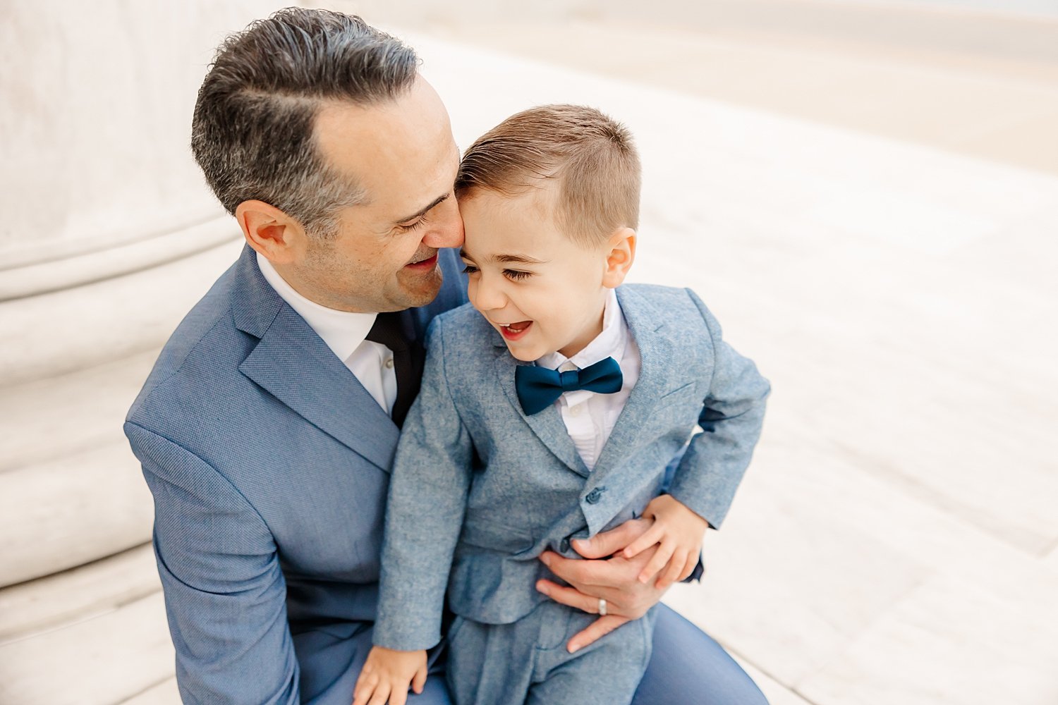 sarah-schmidt-photography-virginia-family-photographer-elegant-early-morning-jefferson-memorial-session_0024.jpg