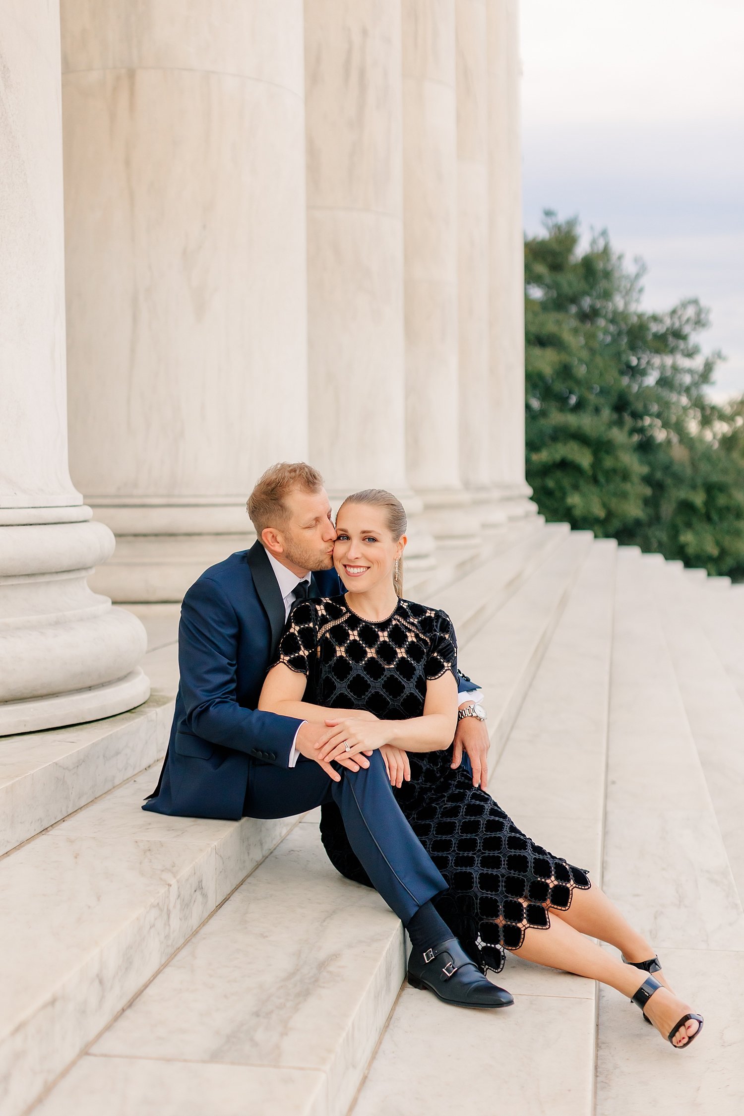 sarah-schmidt-photography-virginia-family-photographer-elegant-lincoln-memorial-family-session_0004.jpg