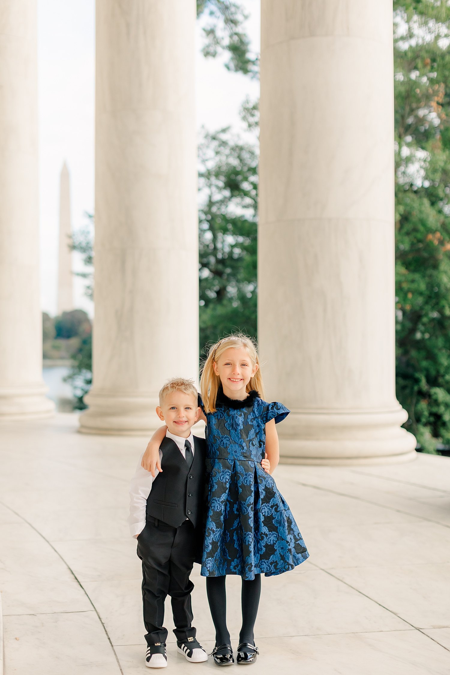 sarah-schmidt-photography-virginia-family-photographer-elegant-lincoln-memorial-family-session_0018.jpg