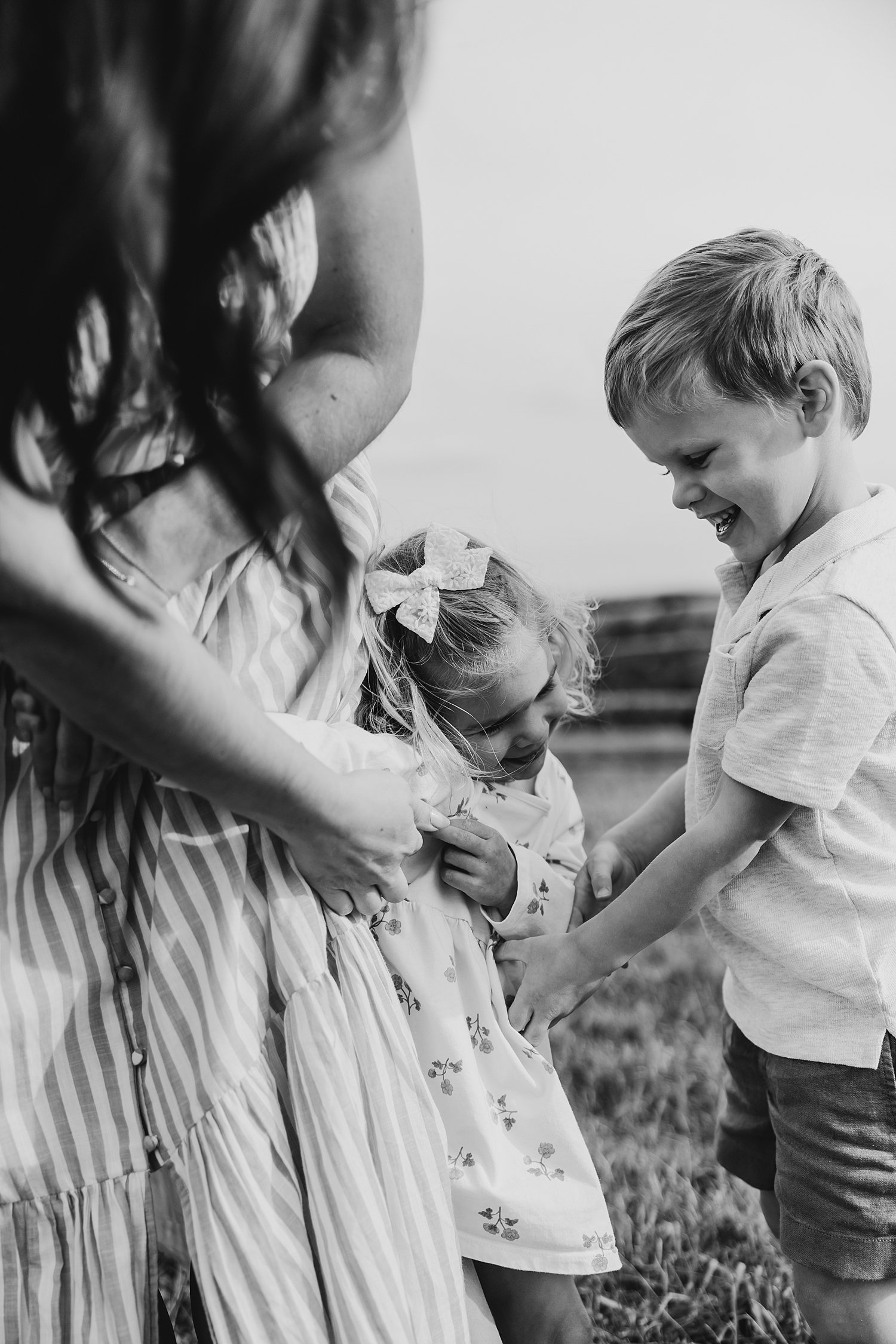 sarah-schmidt-photography-virginia-family-photographer-family-session-at-the-farm_0004.jpg