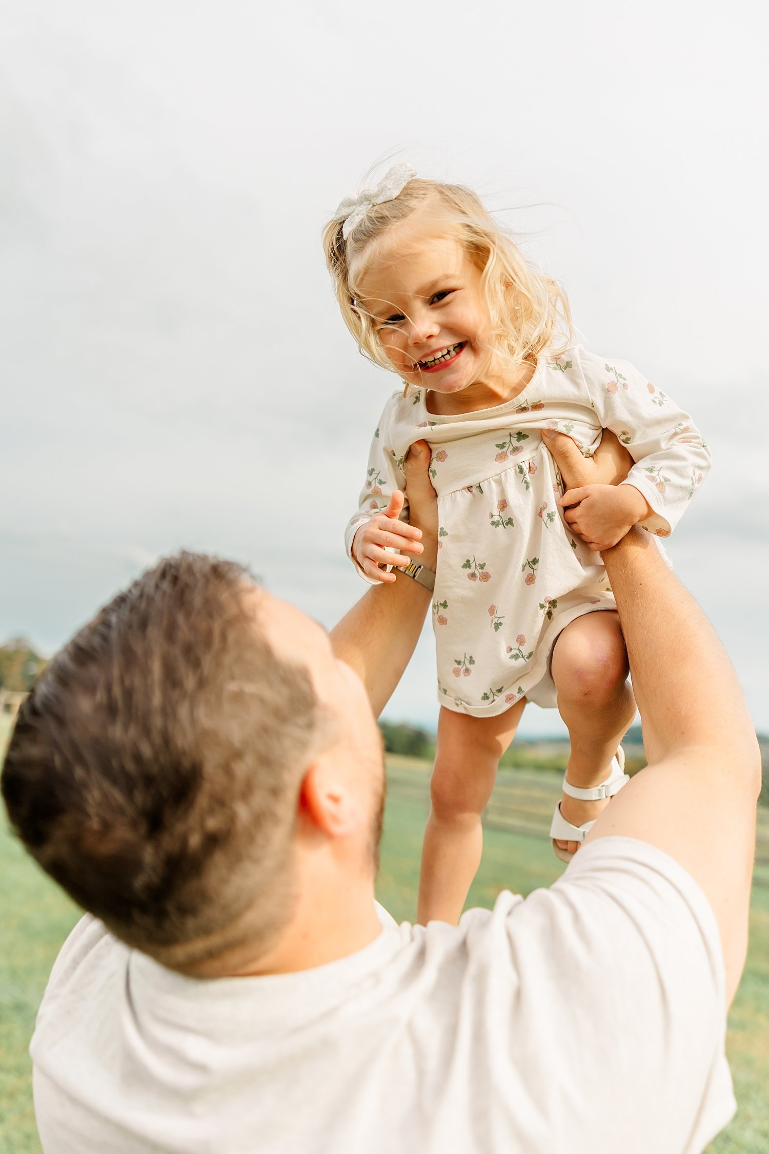 sarah-schmidt-photography-virginia-family-photographer-family-session-at-the-farm_0018.jpg