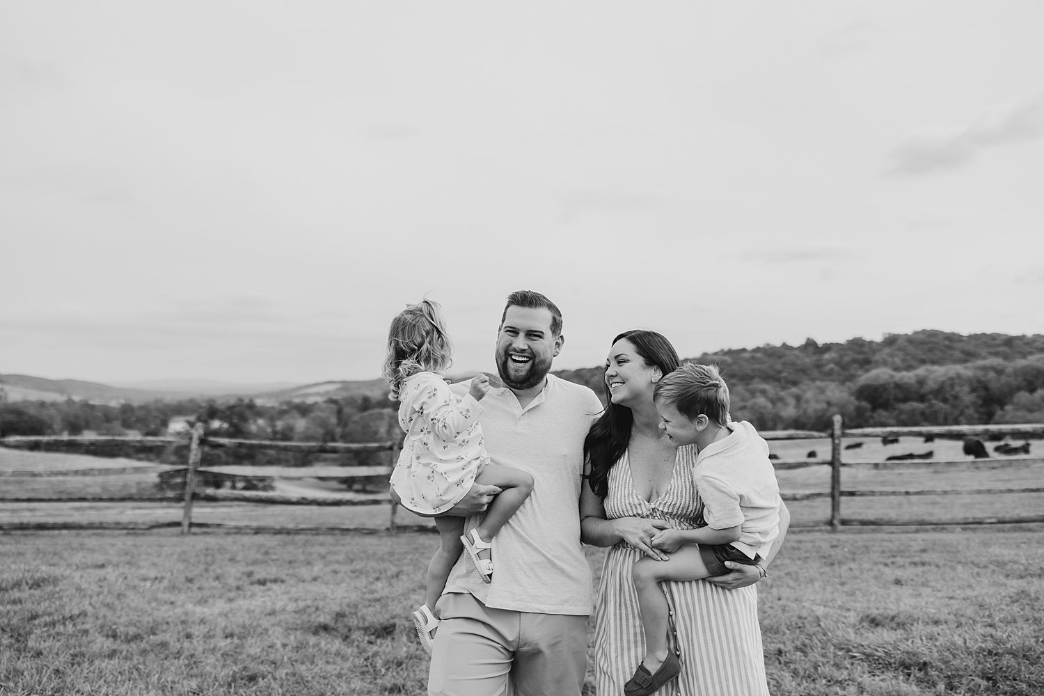 sarah-schmidt-photography-virginia-family-photographer-family-session-at-the-farm_0032.jpg