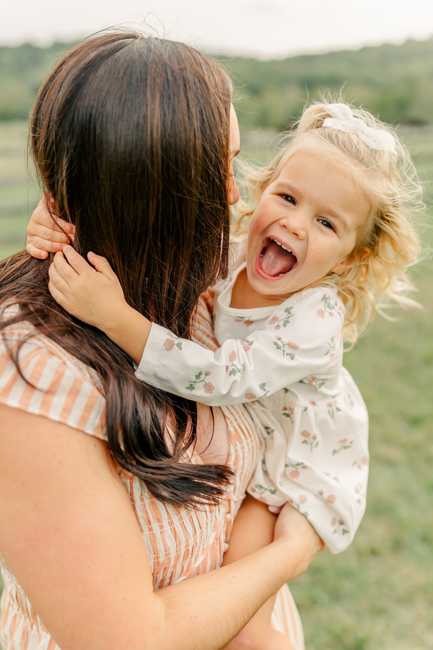 sarah-schmidt-photography-virginia-family-photographer-family-session-at-the-farm_0036.jpg