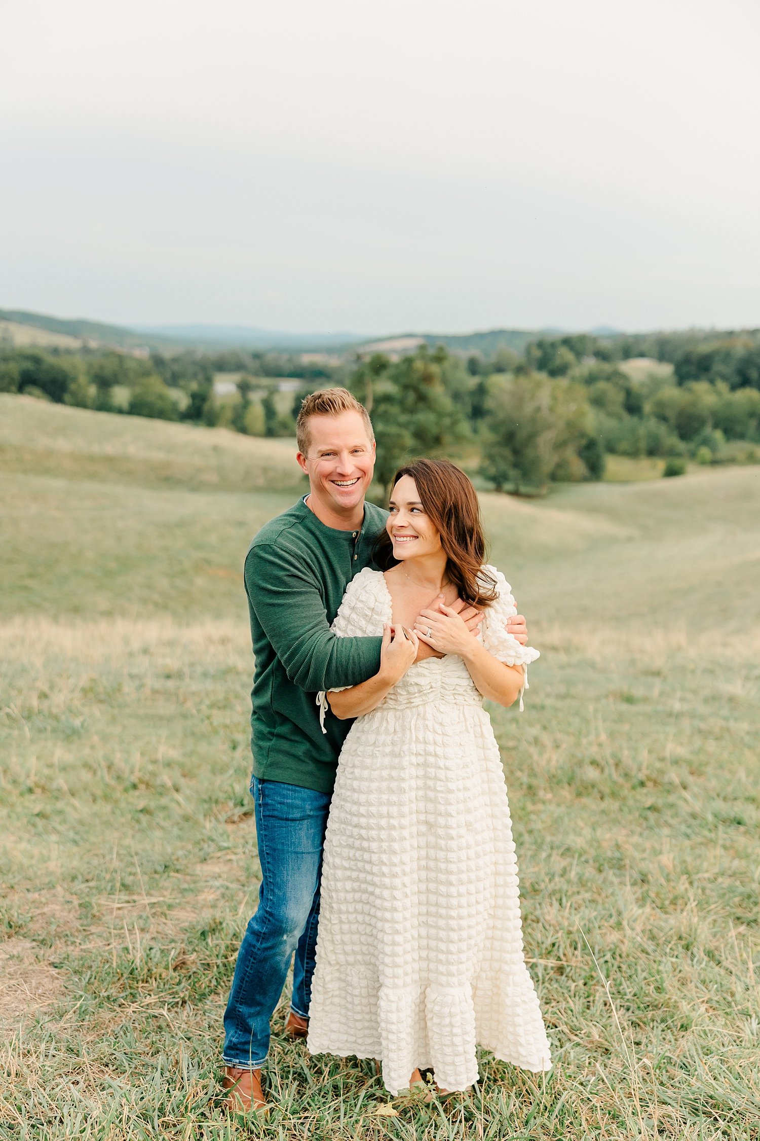 sarah-schmidt-photography-virginia-family-photographer-farm-family-session_0030.jpg