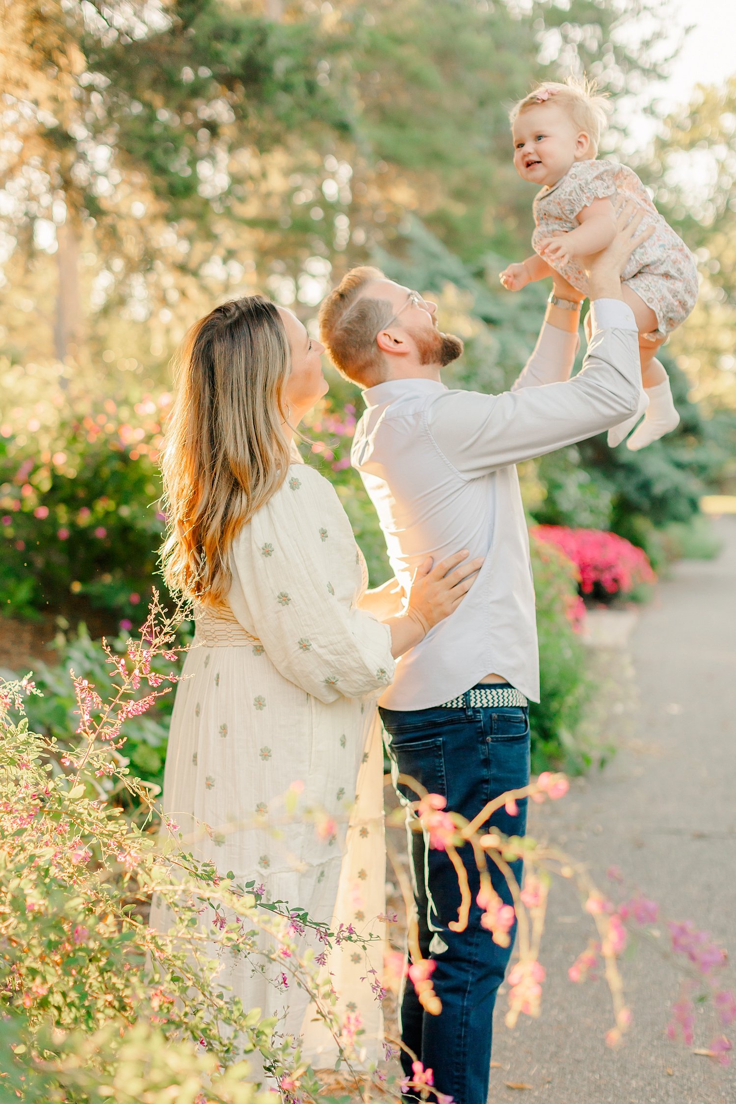 sarah-schmidt-photography-virginia-family-photographer-golden-hour-outdoor-family-midi-sesson_0002.jpg