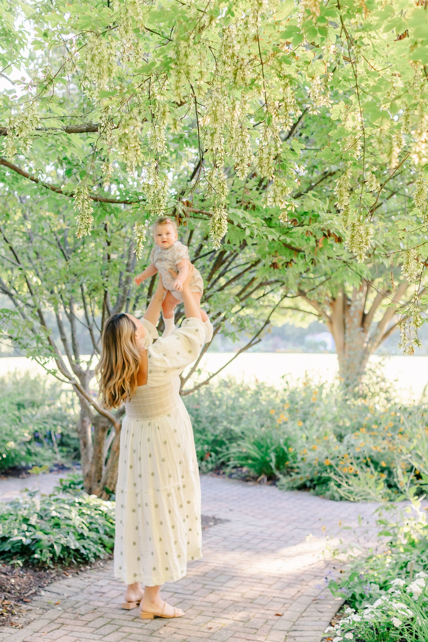 sarah-schmidt-photography-virginia-family-photographer-golden-hour-outdoor-family-midi-sesson_0019.jpg