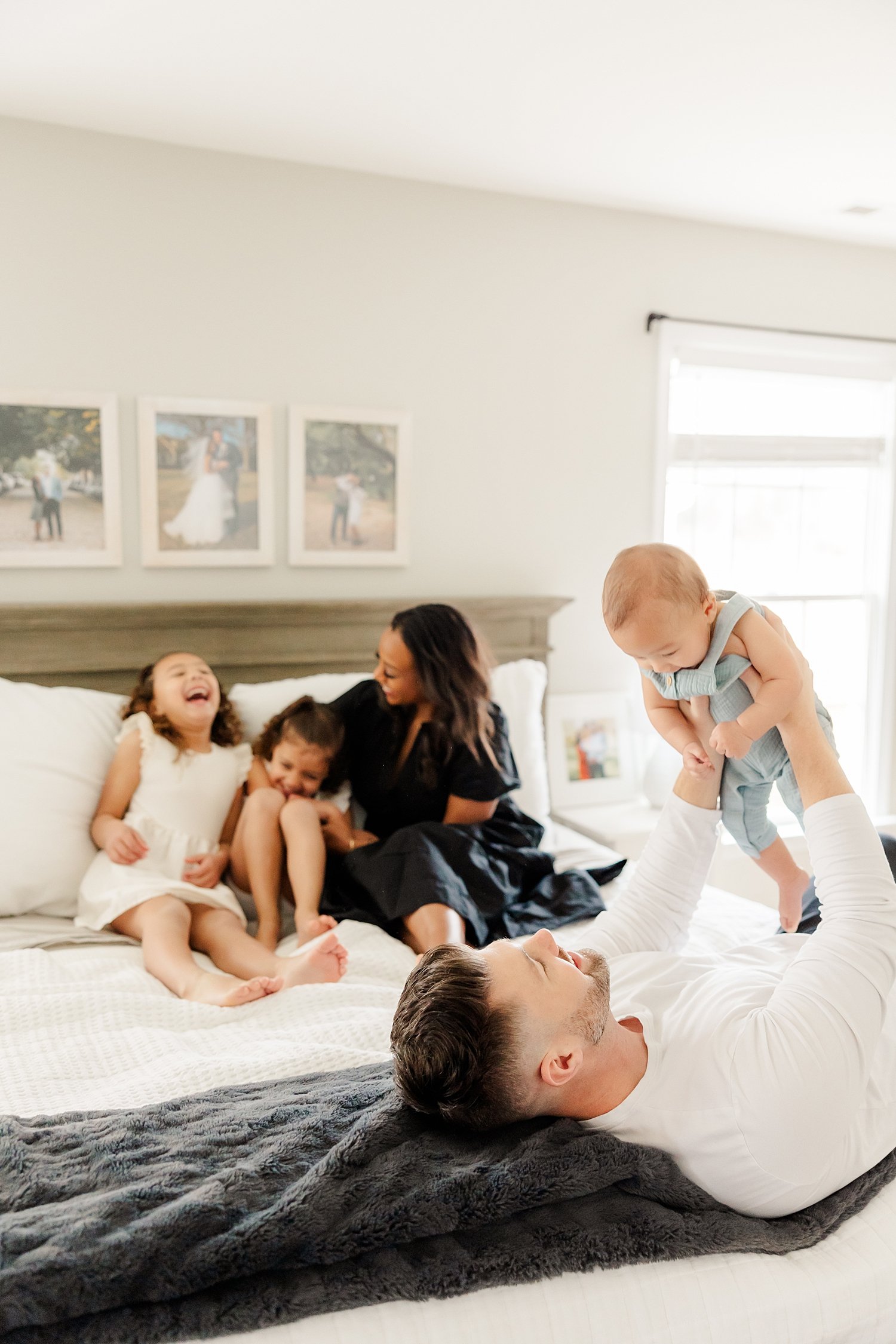 sarah-schmidt-photography-virginia-family-photographer-joyful-authentic-in-home-lifestyle-family-session_0027.jpg