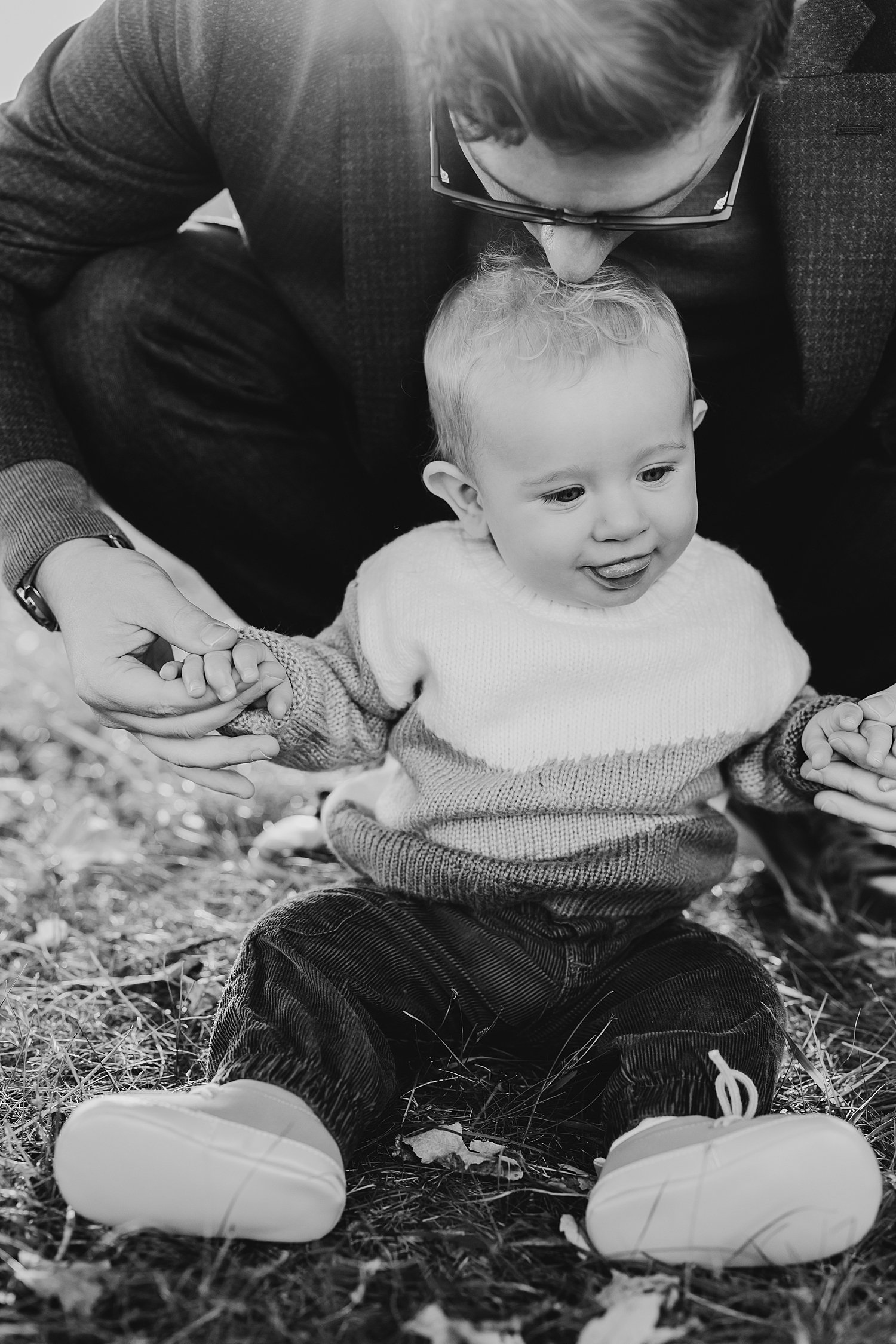 sarah-schmidt-photography-virginia-family-photographer-outdoor-golden-hour-fall-family-midi-session_0006.jpg