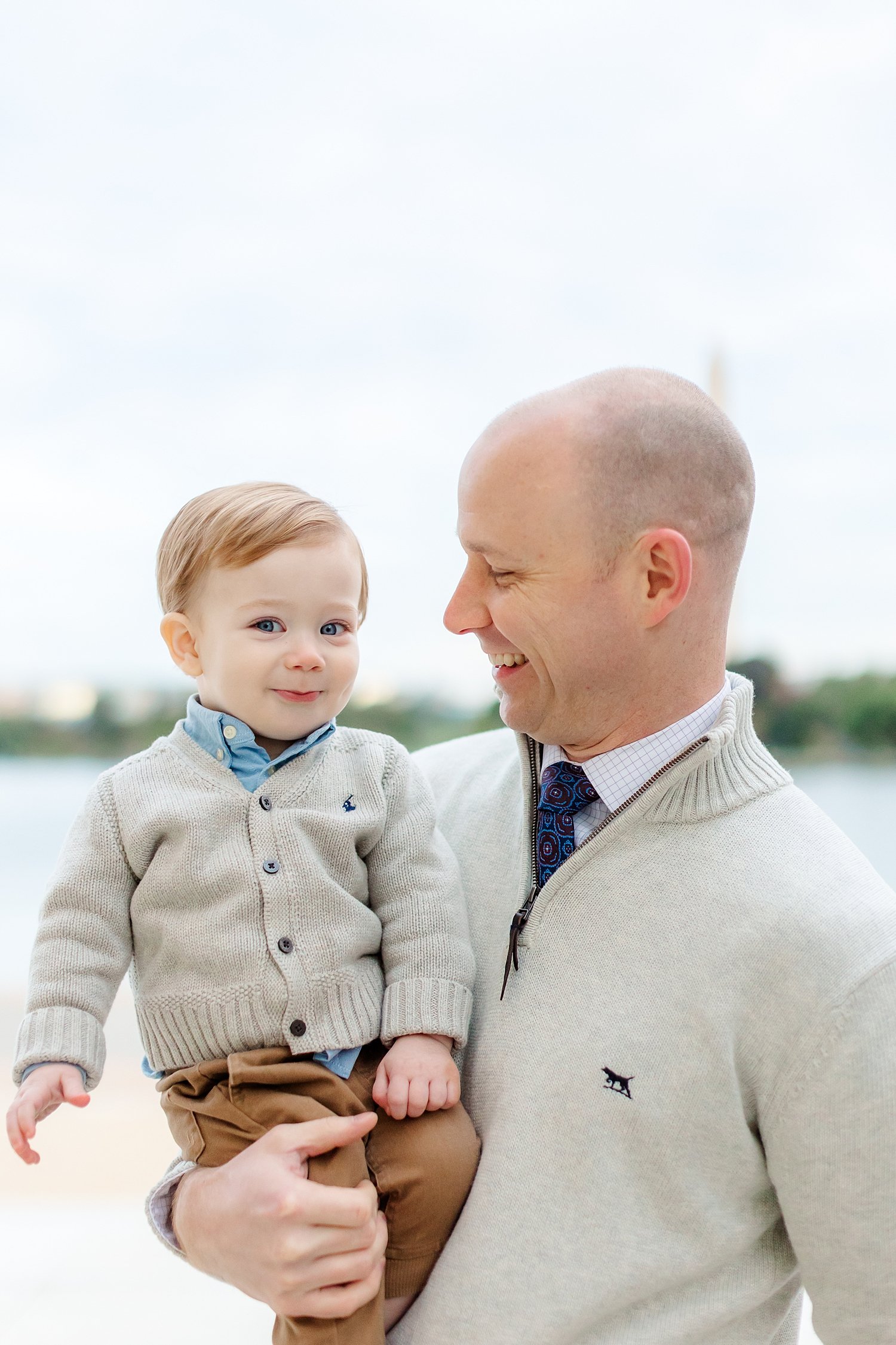 sarah-schmidt-photography-virginia-family-photographer-thomas-jefferson-memorial-midi-family-session_0013.jpg