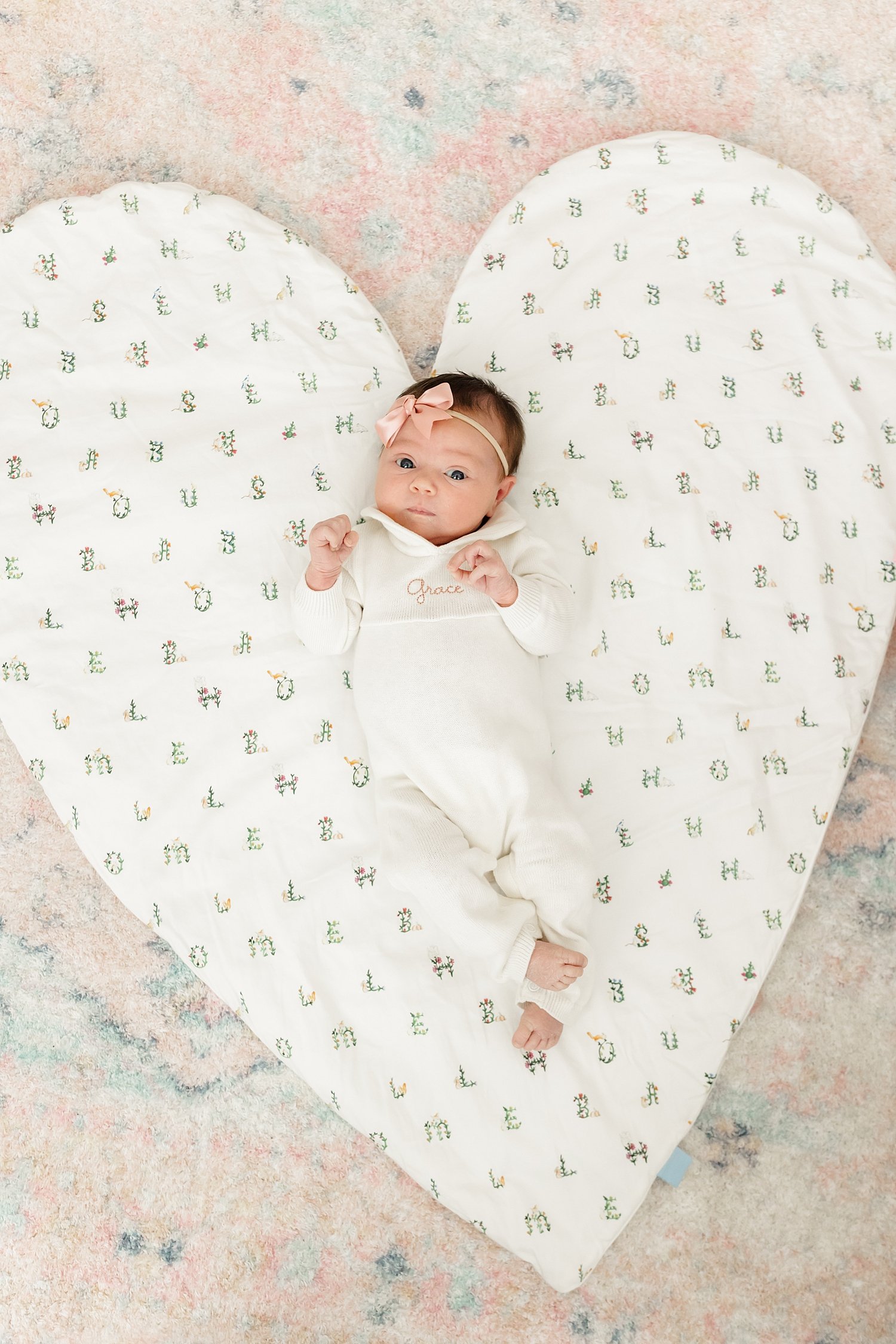 sarah-schmidt-photography-virginia-newborn-photographer-classic-preppy-in-home-newborn-lifestyle-session_0004.jpg