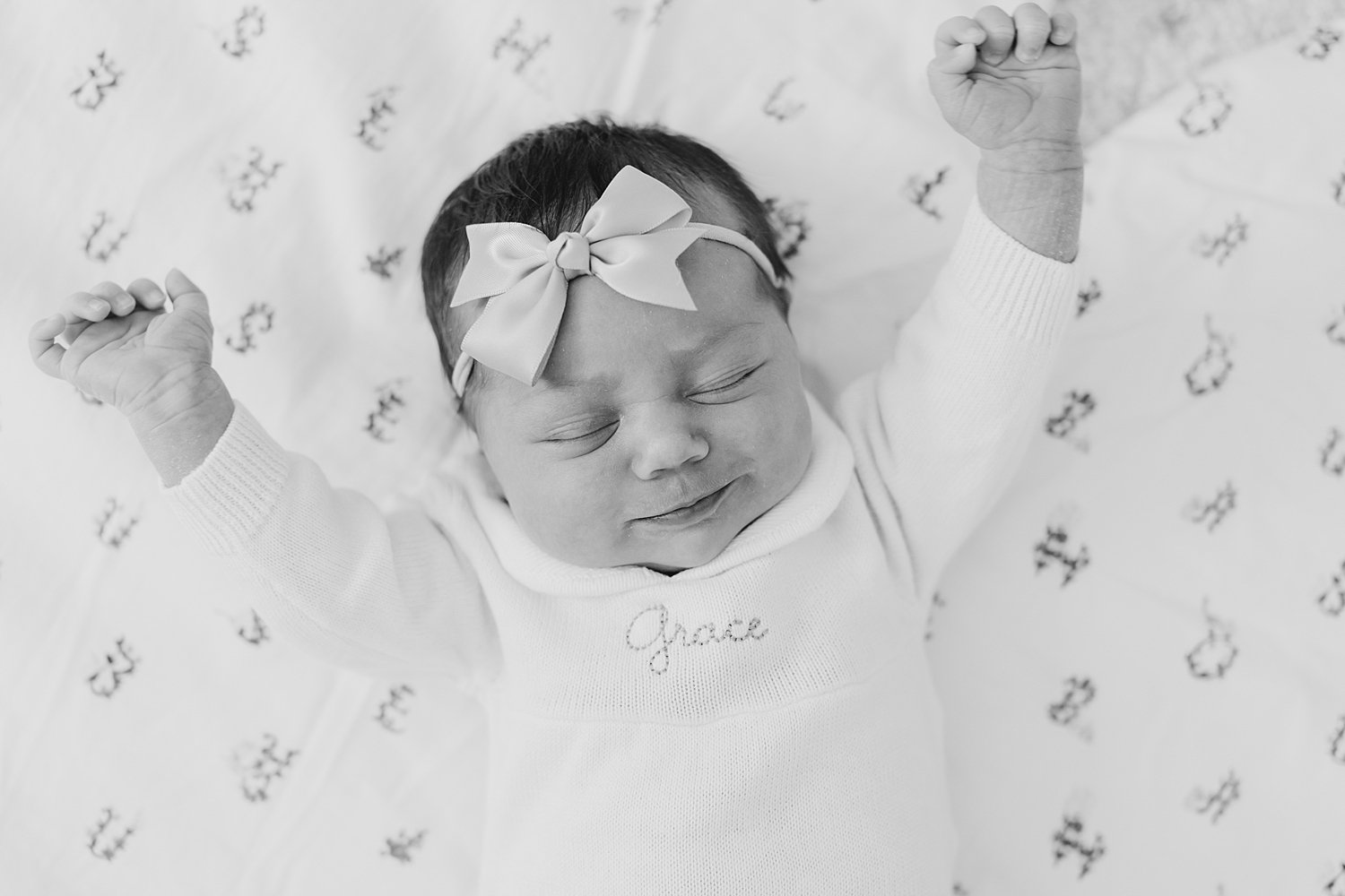 sarah-schmidt-photography-virginia-newborn-photographer-classic-preppy-in-home-newborn-lifestyle-session_0003.jpg