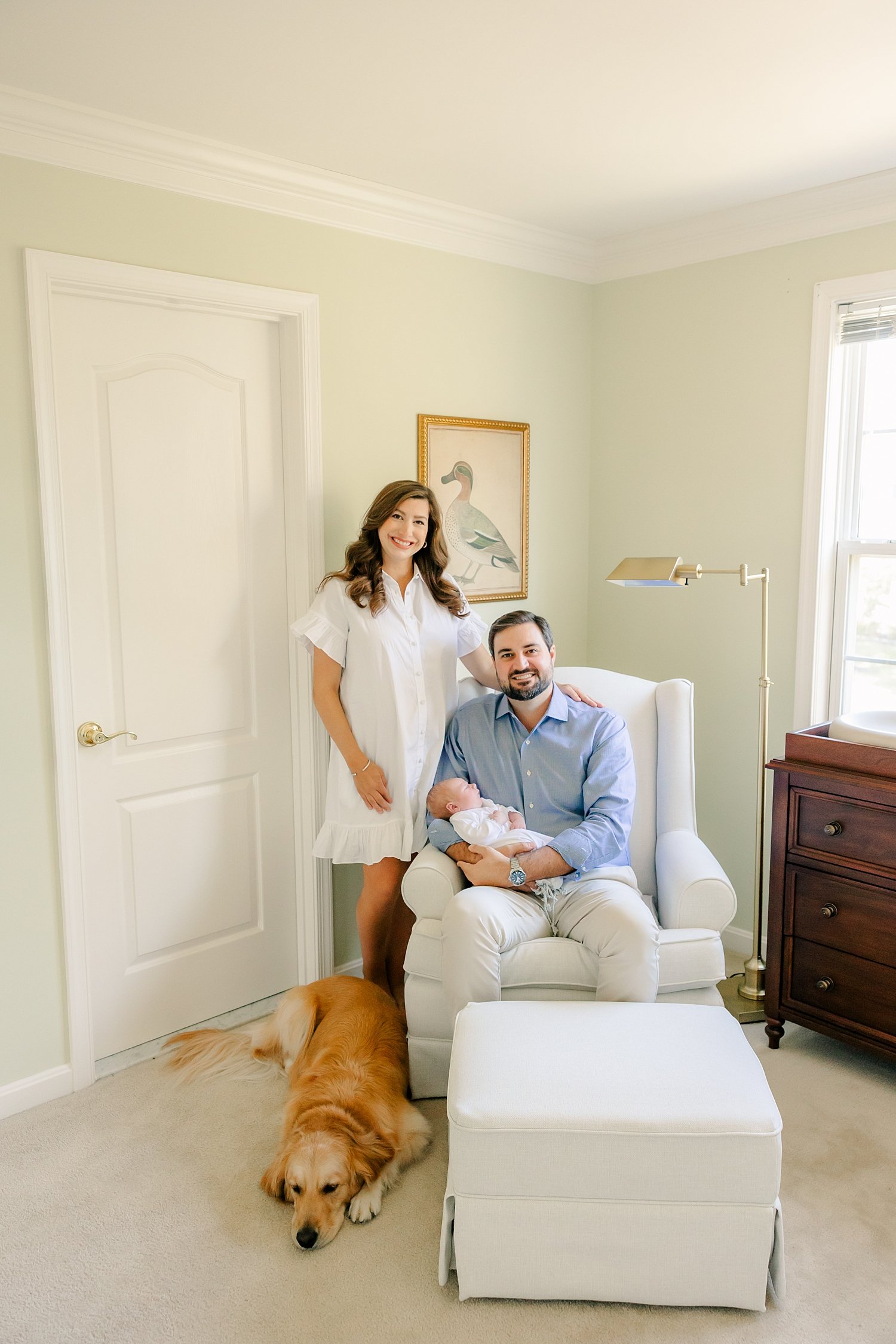 sarah-schmidt-photography-virginia-newborn-photographer-elegant-in-home-lifestyle-newborn-session-with-golden-retriever_0009.jpg