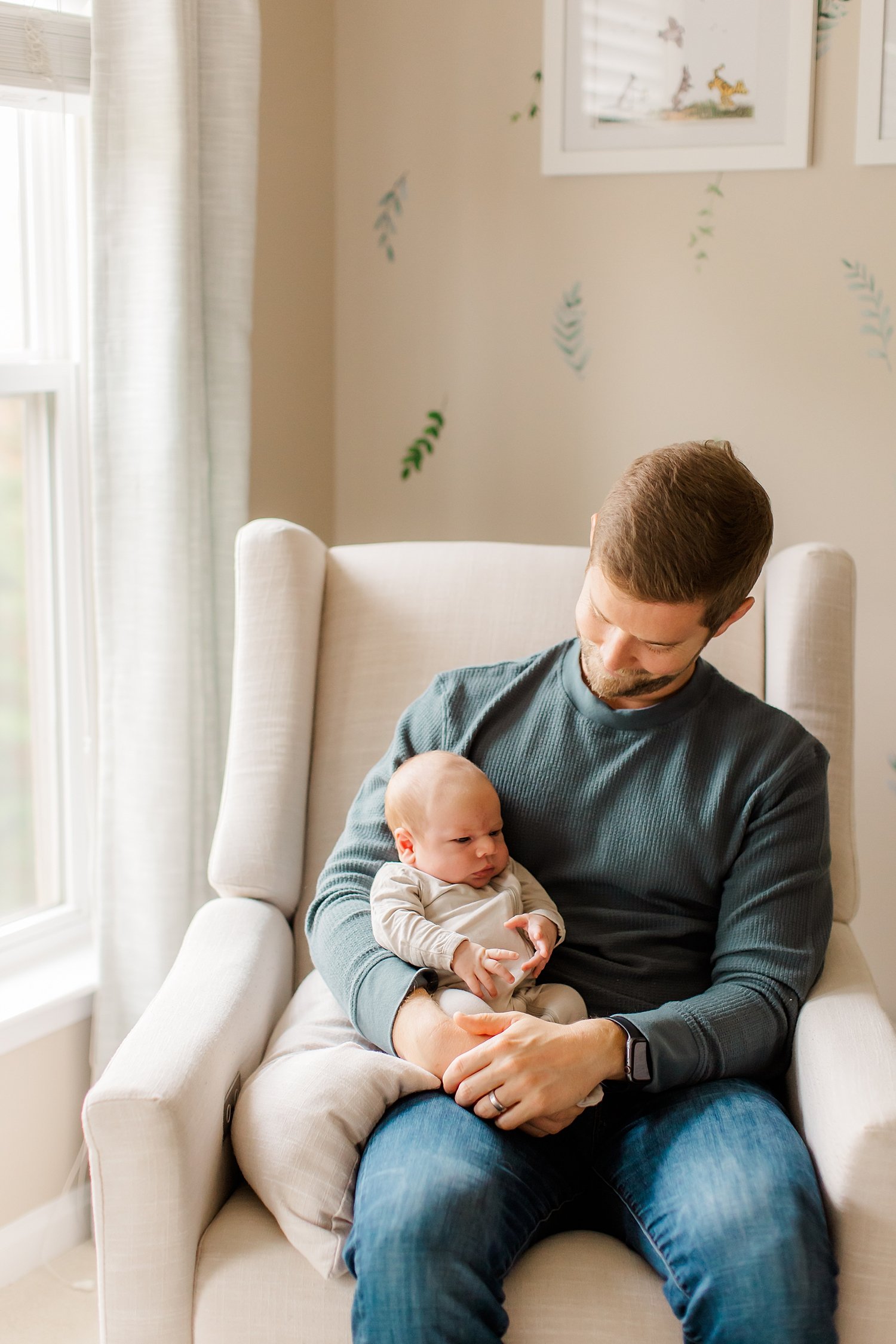 sarah-schmidt-photography-virginia-newborn-photographer-in-home-lifestyle-newborn-session-second-son-boys_0013.jpg