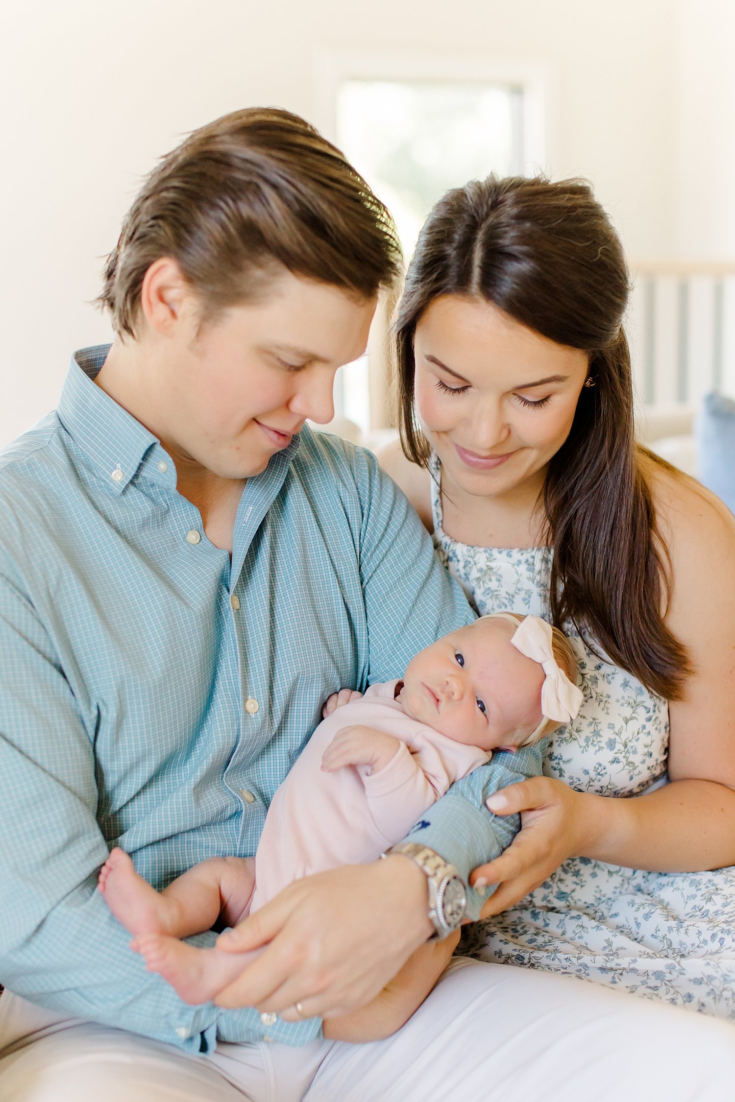 sarah-schmidt-photography-virginia-newborn-photographer-in-home-lifestyle-newborn-session-with-third-child_0015.jpg