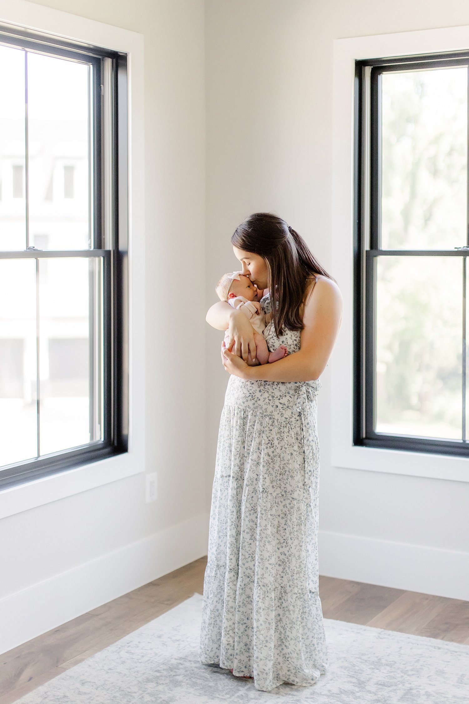 sarah-schmidt-photography-virginia-newborn-photographer-in-home-lifestyle-newborn-session-with-third-child_0021.jpg