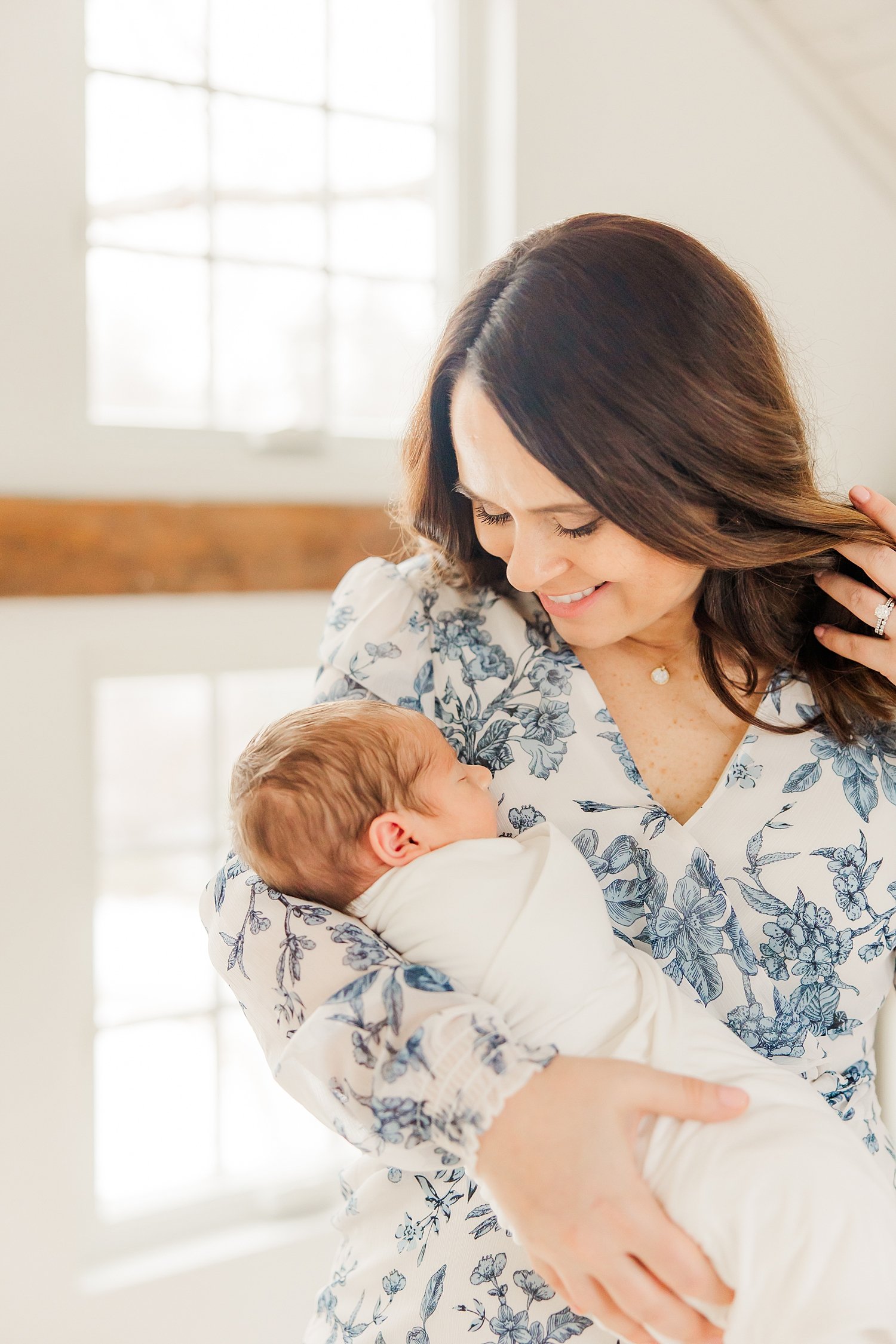 sarah-schmidt-photography-virginia-newborn-photographer-newborn-studio-session-natural-light_0052.jpg